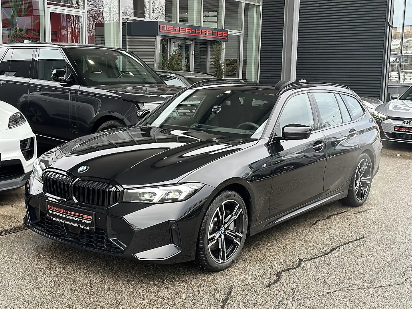 BMW 330 i xDrive Touring Aut. M-Paket, Sitzheizung, Kam... Schwarz - 1