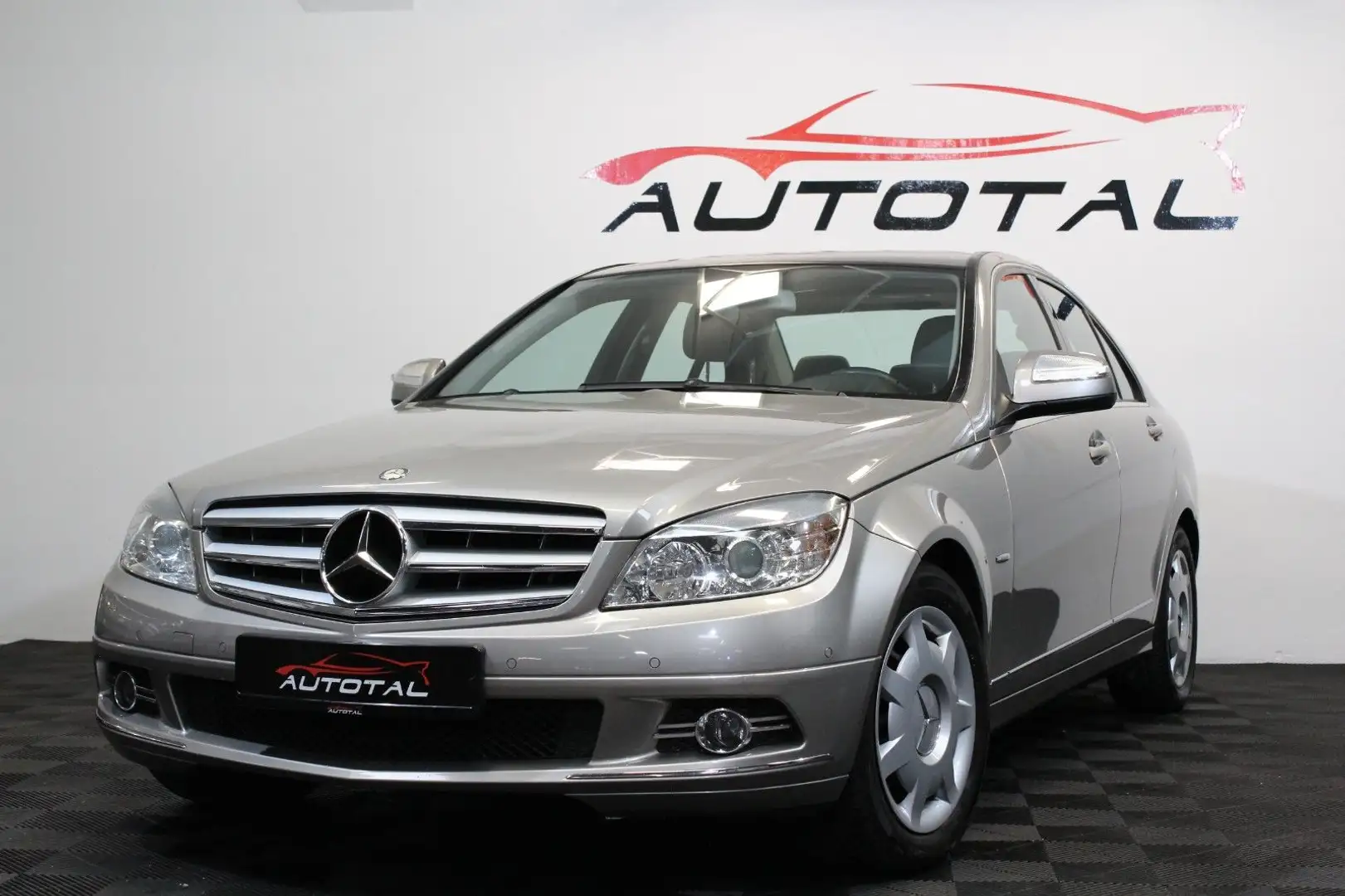 Mercedes-Benz C 180 *Limousine*Automatik*Leder*Bluetooth* Silber - 1