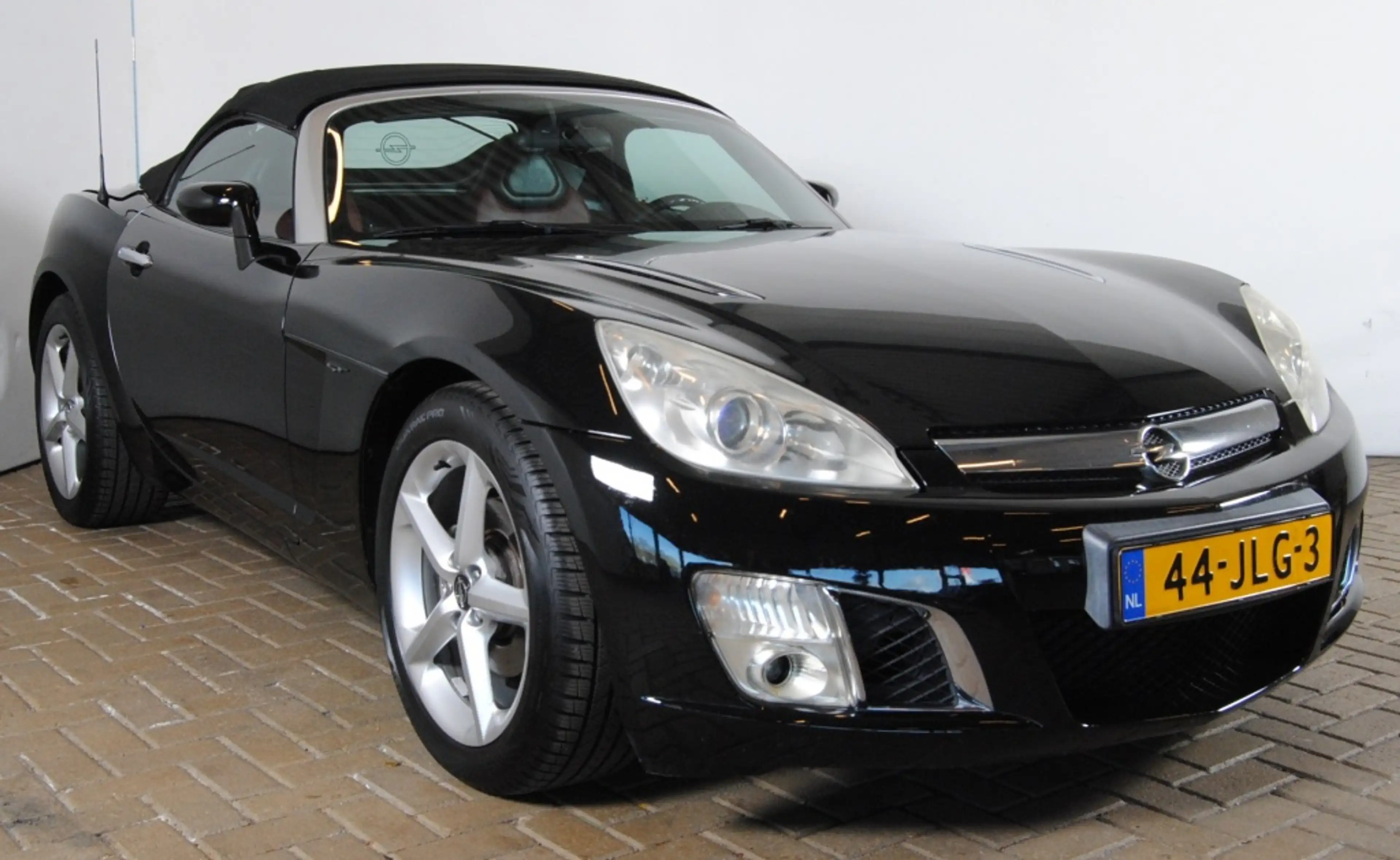 Opel GT 2.0 Turbo ECOTEC — photo 15