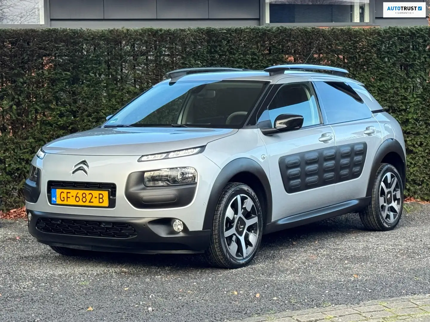 Citroen C4 Cactus 1.2 PureTech Shine|AUTO.M|GARANTY-RIJKLAAR! Gris - 1