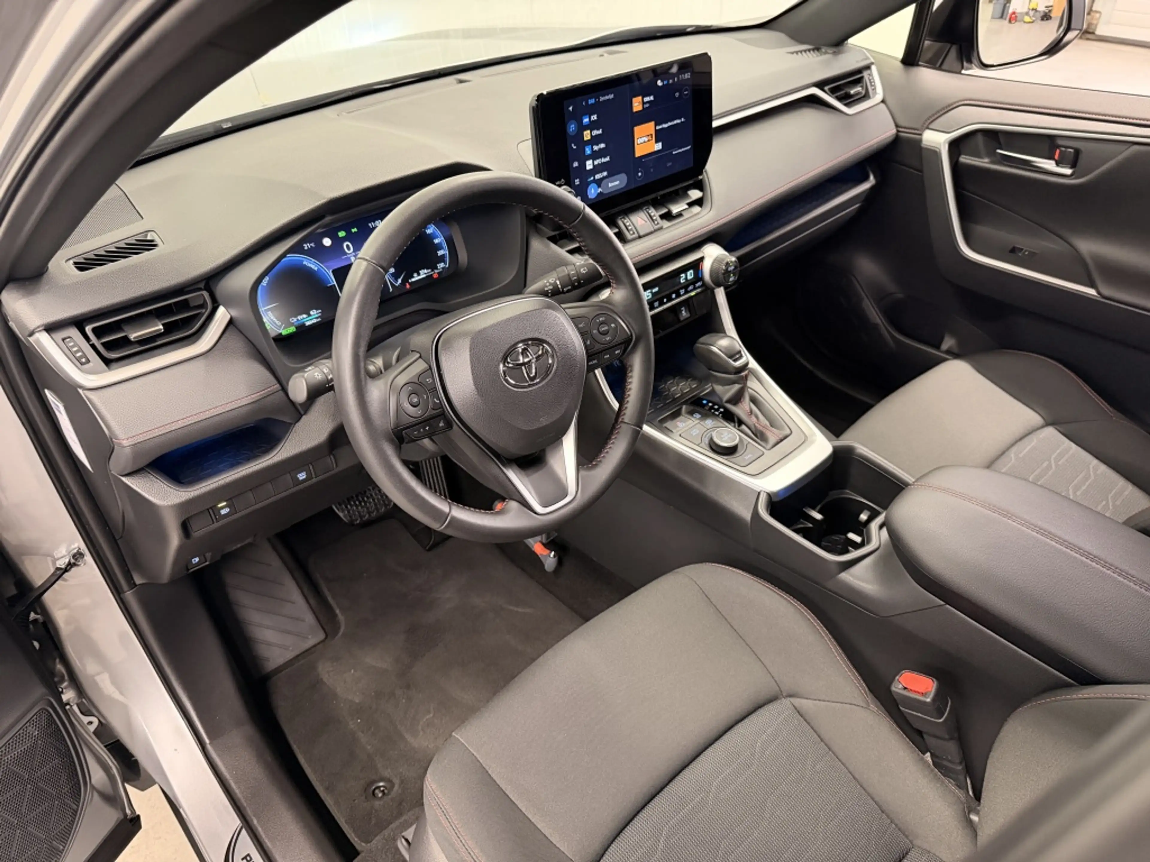 Toyota RAV 4 2.5 Plug-in Hybrid Dynamic| Stoelverw.| Adap.Cruis — photo 22