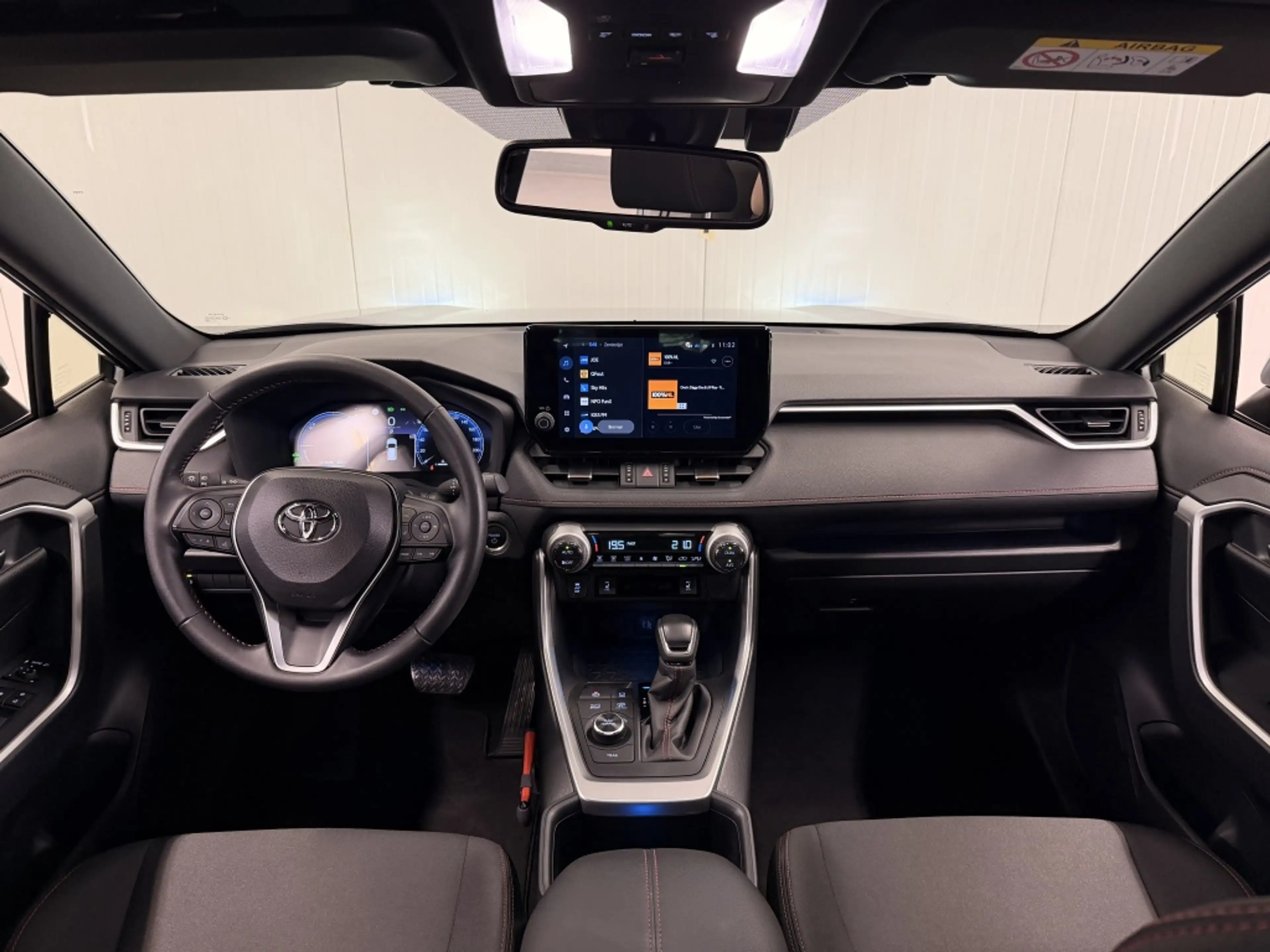 Toyota RAV 4 2.5 Plug-in Hybrid Dynamic| Stoelverw.| Adap.Cruis — photo 3