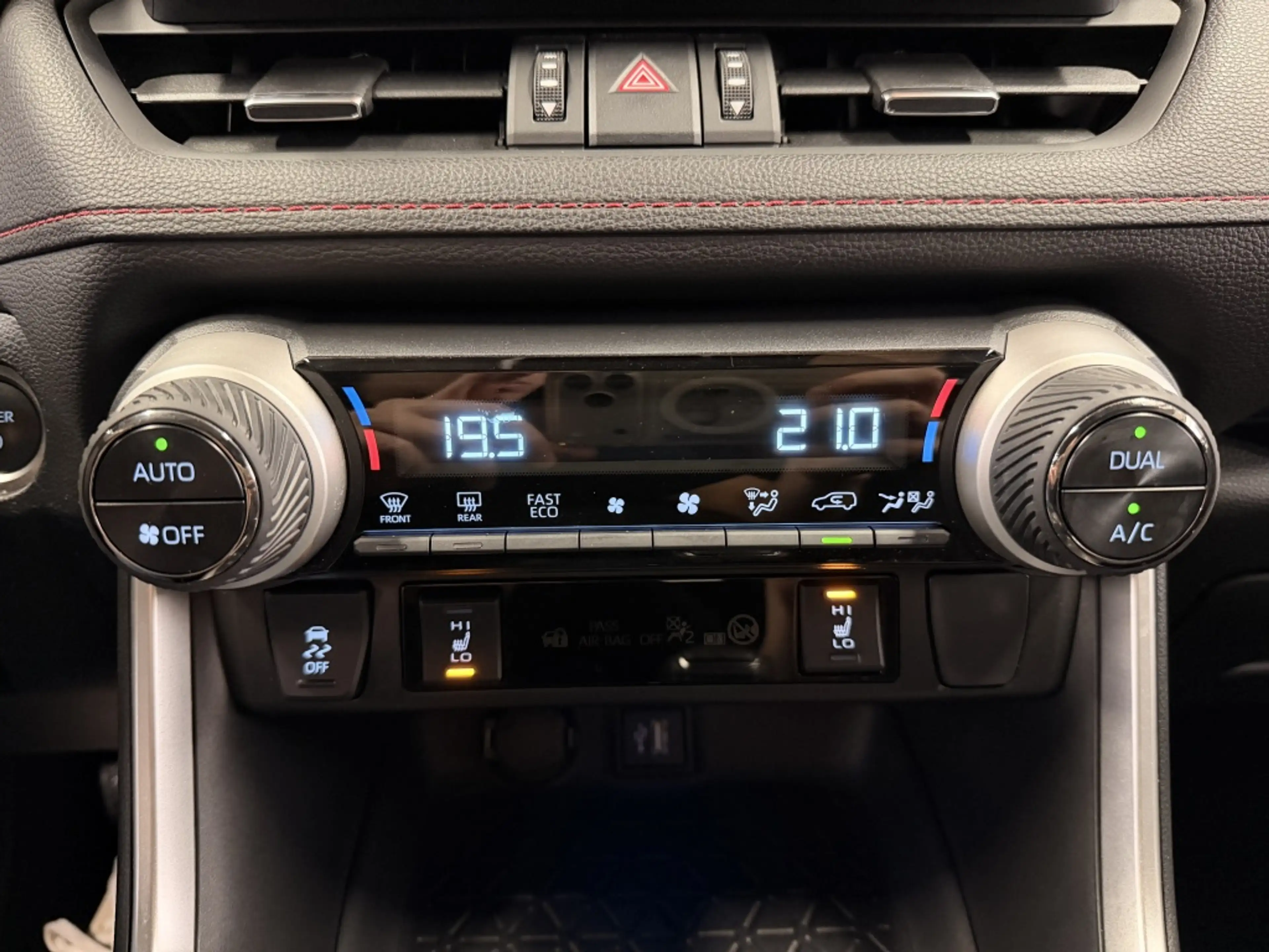 Toyota RAV 4 2.5 Plug-in Hybrid Dynamic| Stoelverw.| Adap.Cruis — photo 35