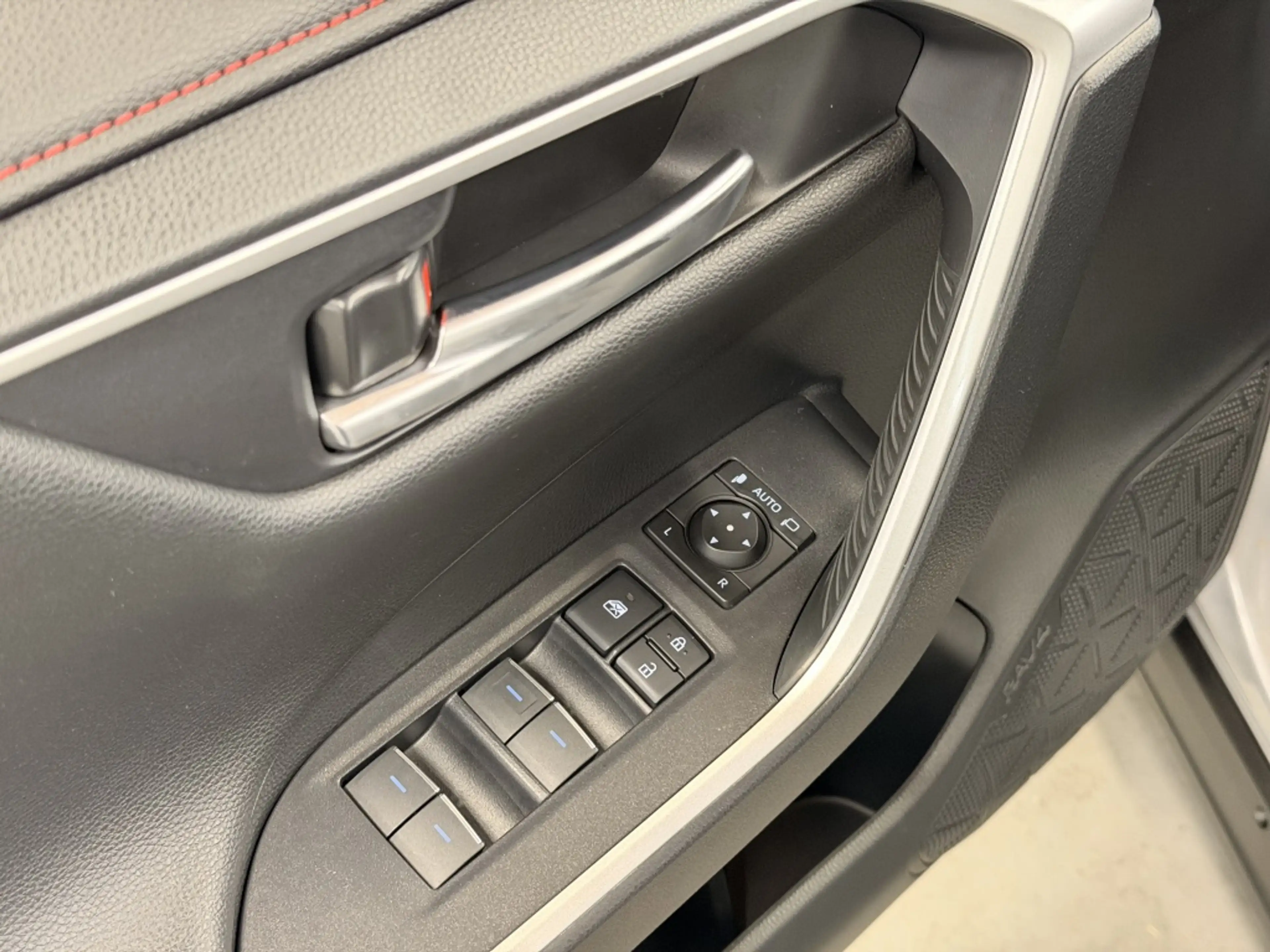 Toyota RAV 4 2.5 Plug-in Hybrid Dynamic| Stoelverw.| Adap.Cruis — photo 24