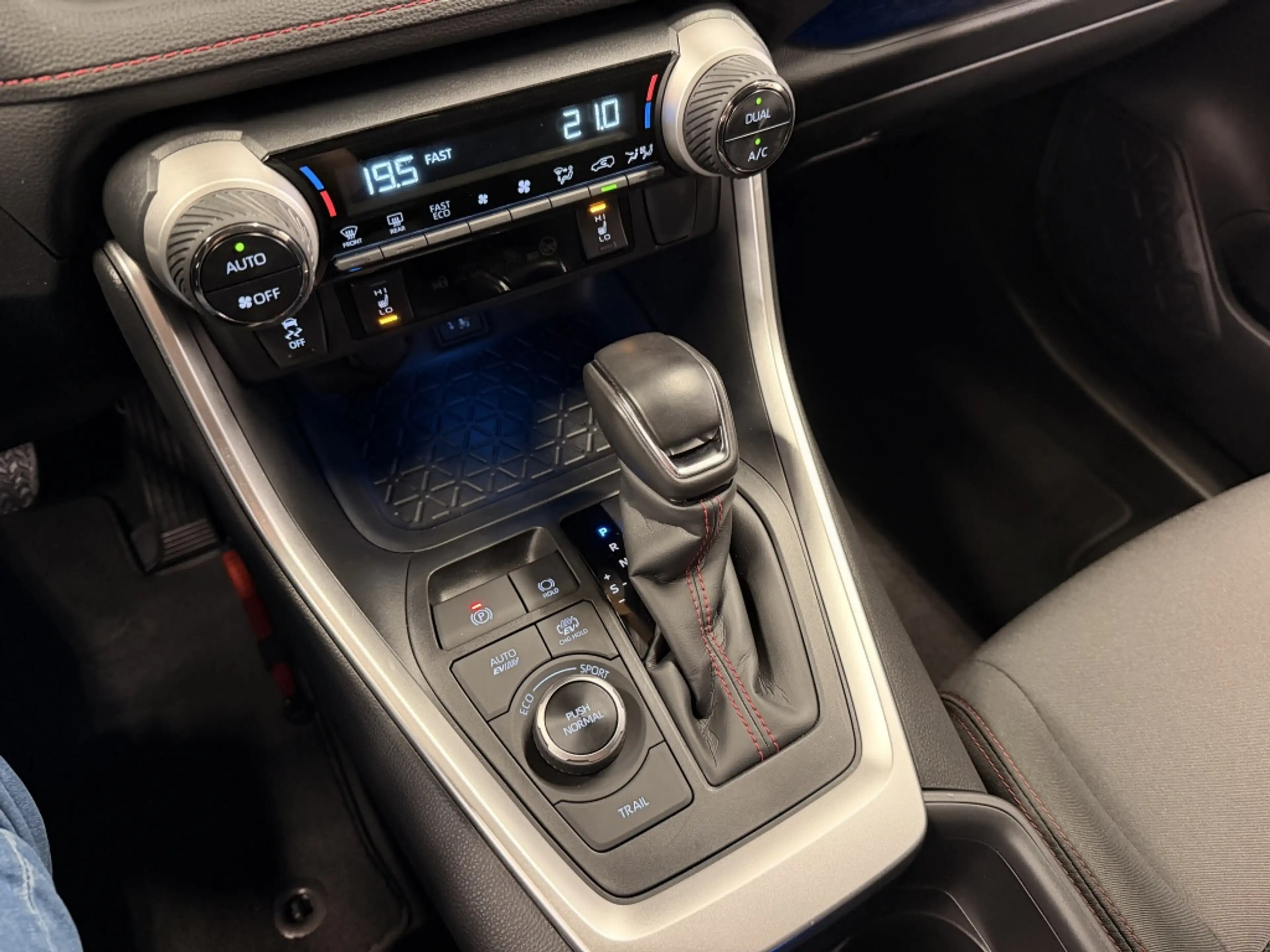 Toyota RAV 4 2.5 Plug-in Hybrid Dynamic| Stoelverw.| Adap.Cruis — photo 33