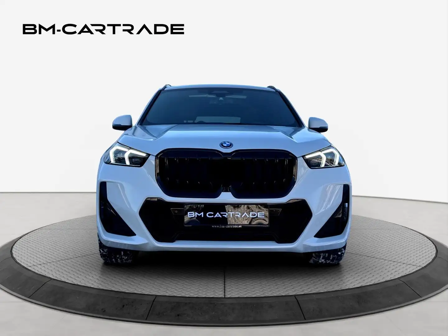 BMW X1 xDrive30e M-Sport, Pano, Harman/kardon, Voll Weiß - 2