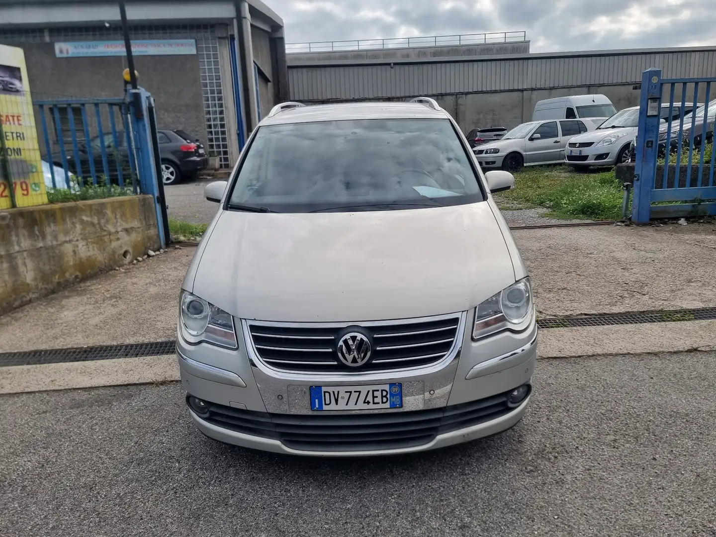 Volkswagen Touran 1.9 tdi bm Highline dpf Argento - 1