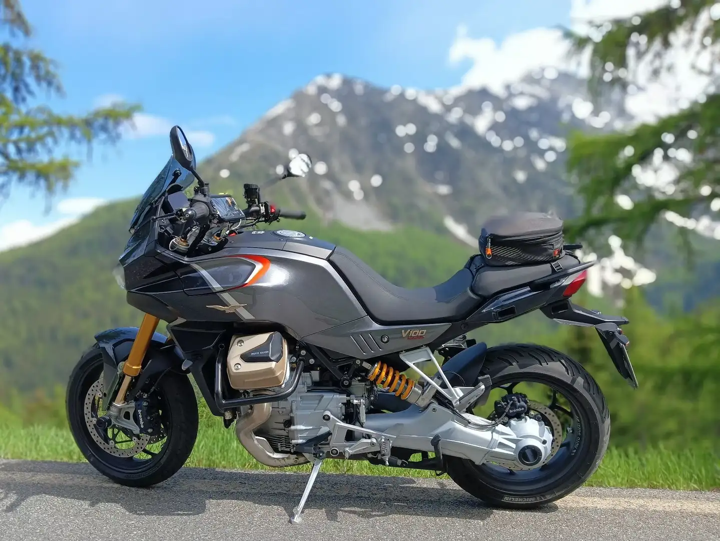 Moto Guzzi V 100 S Szary - 1