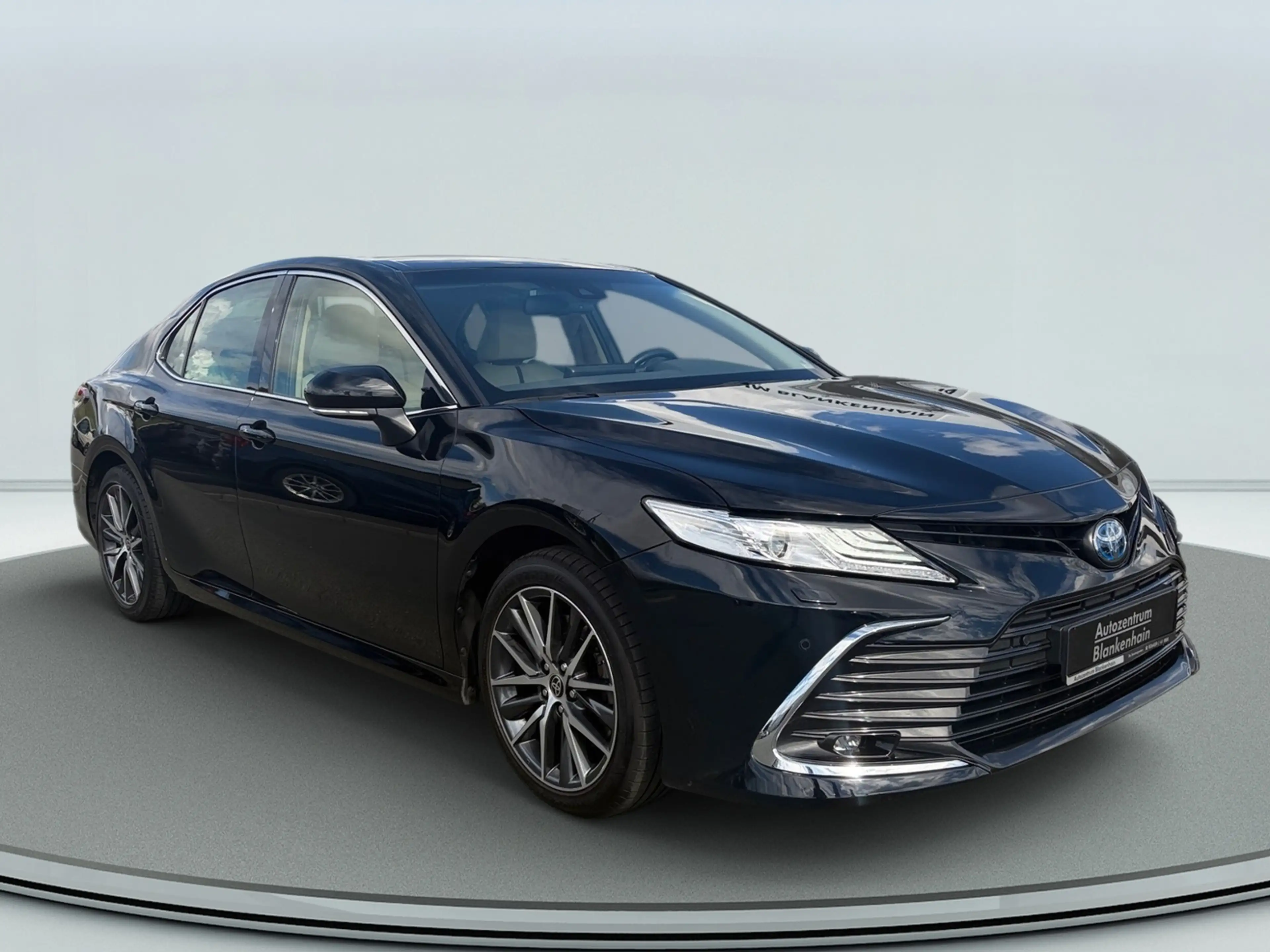 Toyota Camry 2,5 Hybrid Executive — photo 4