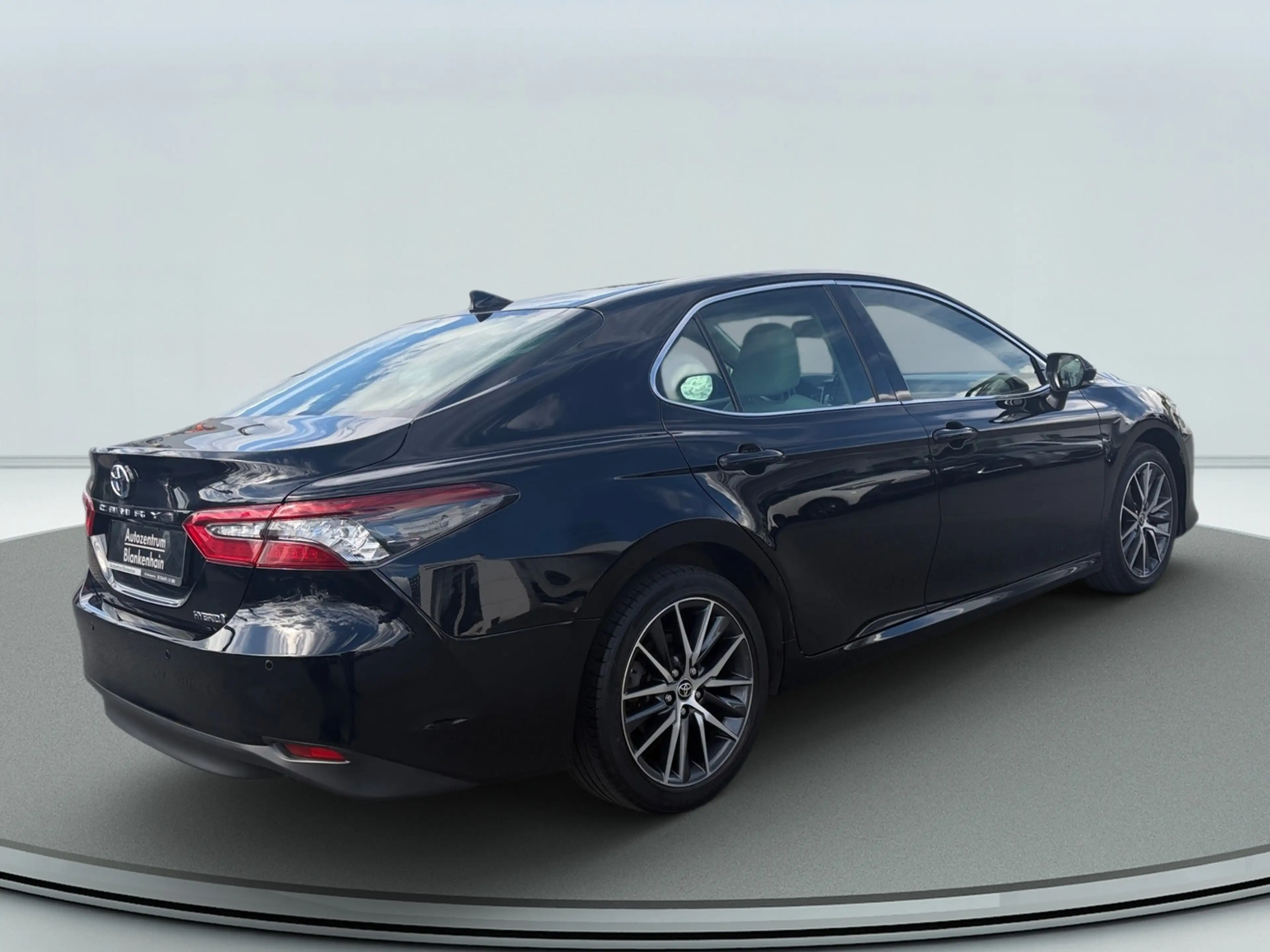 Toyota Camry 2,5 Hybrid Executive — photo 5