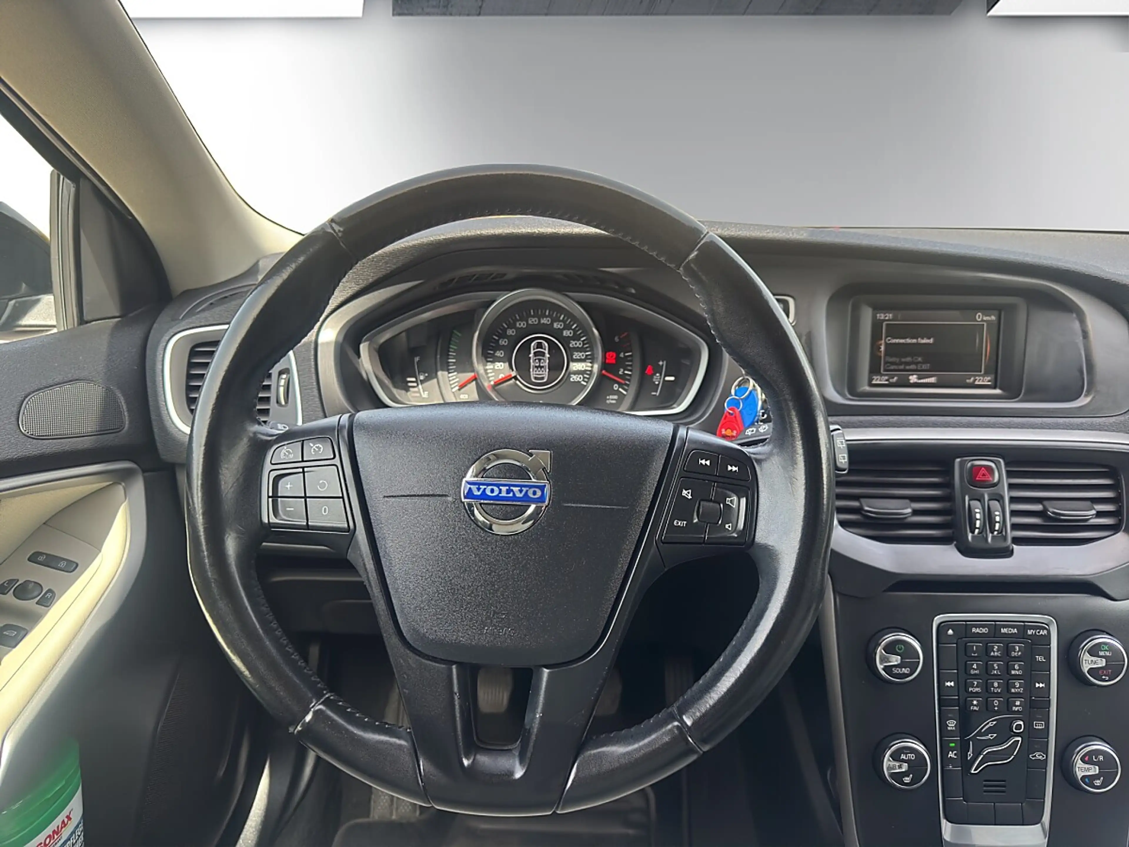 Volvo V40 D2 — photo 14