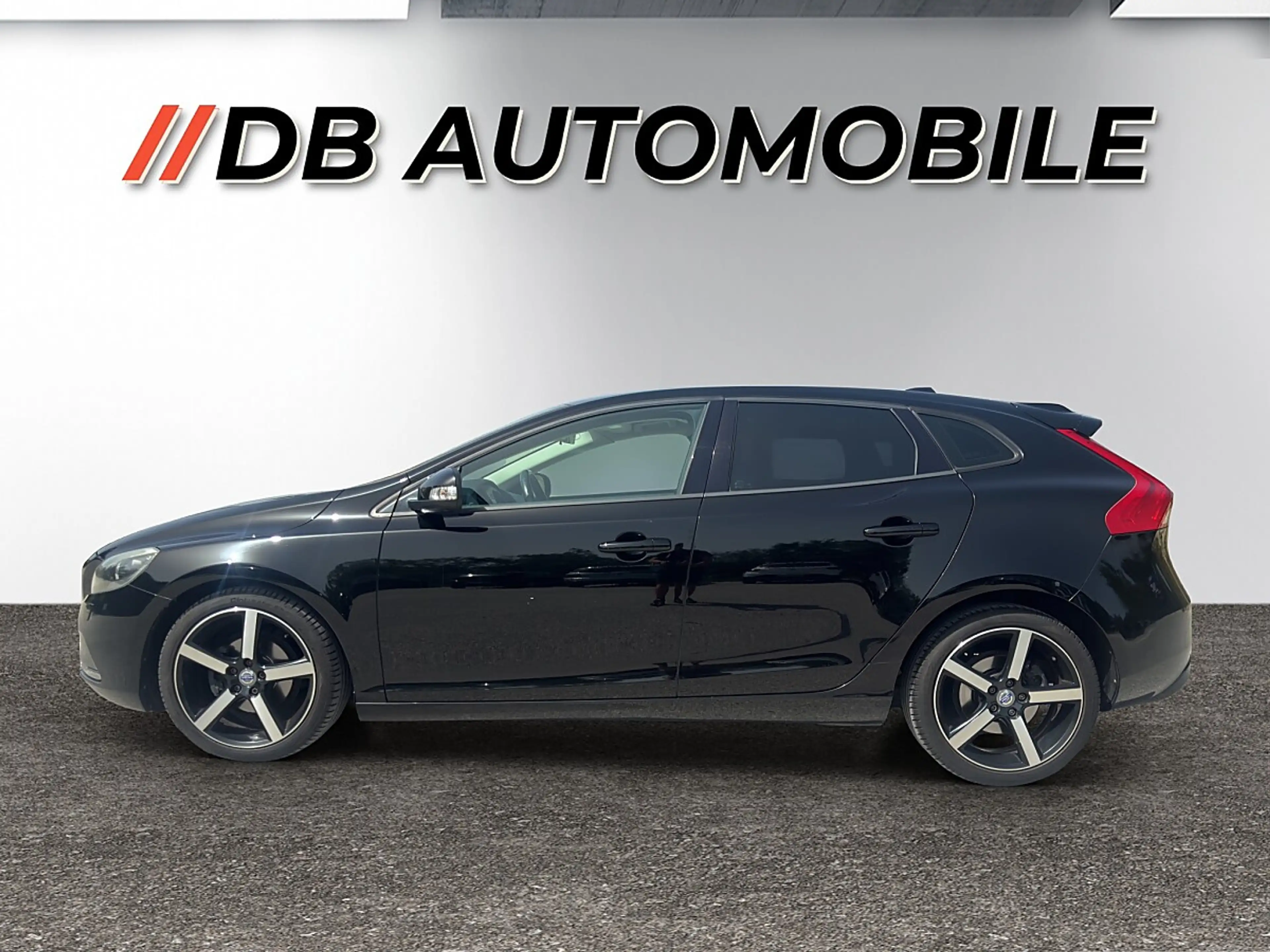 Volvo V40 D2 — photo 8