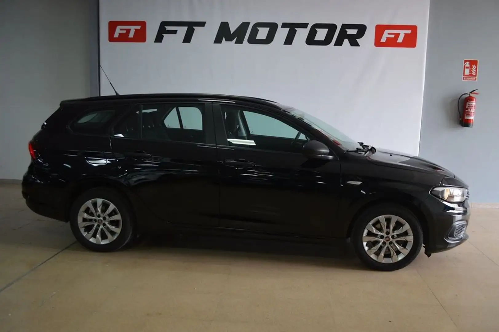 Fiat Tipo SW 1.4 T-Jet Lounge Negro - 2