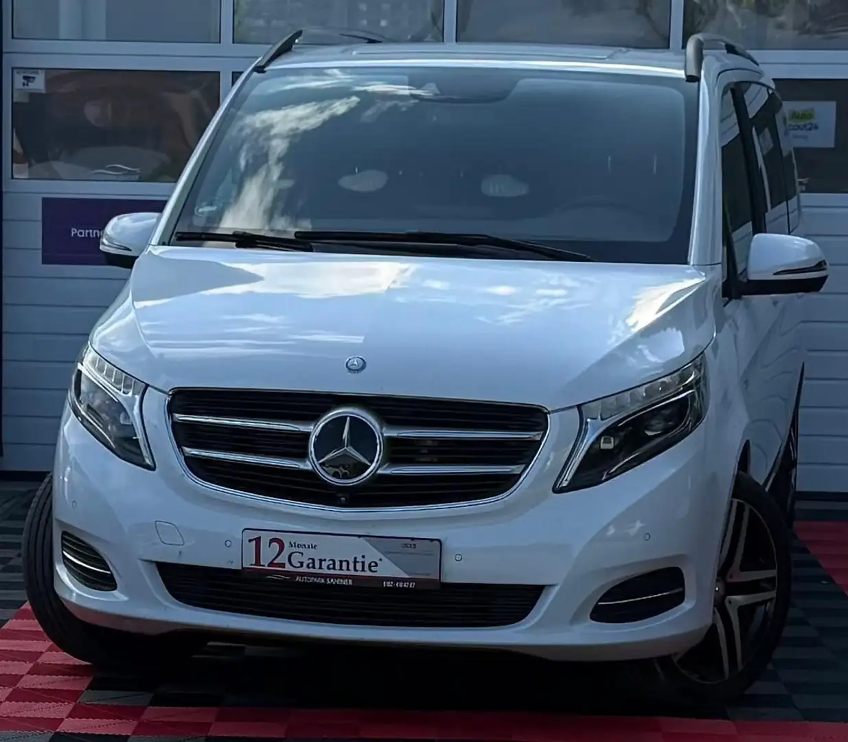 Mercedes-Benz V 220 V250 CDI/BT/d AVANTG./4-MATIC/360GRAD/LANG Weiß - 1
