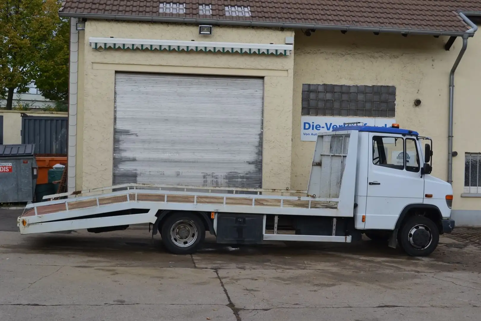 Mercedes-Benz Vario 813 Schlepper Autotransporter Blanc - 2