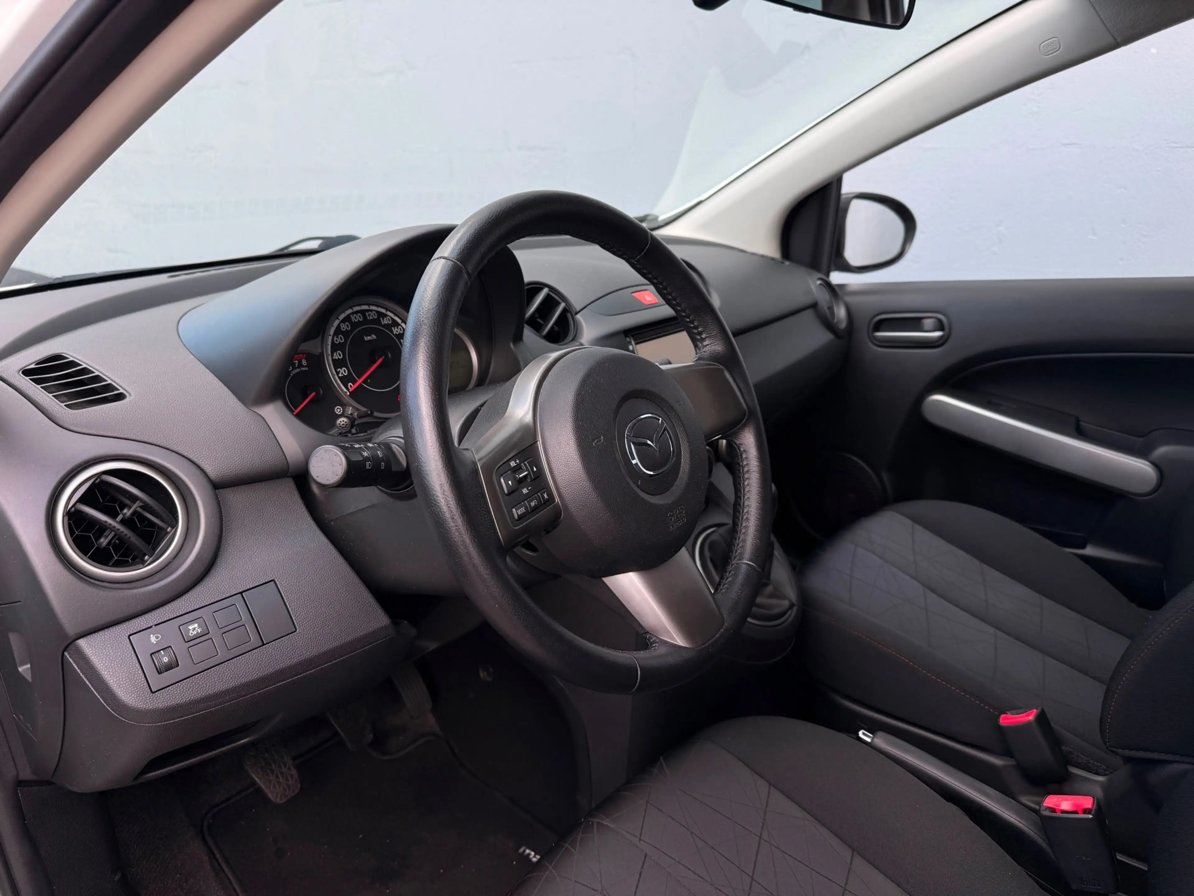 Mazda 2 1.3 TS Plus 5-Deurs - Airco - LMV — photo 8