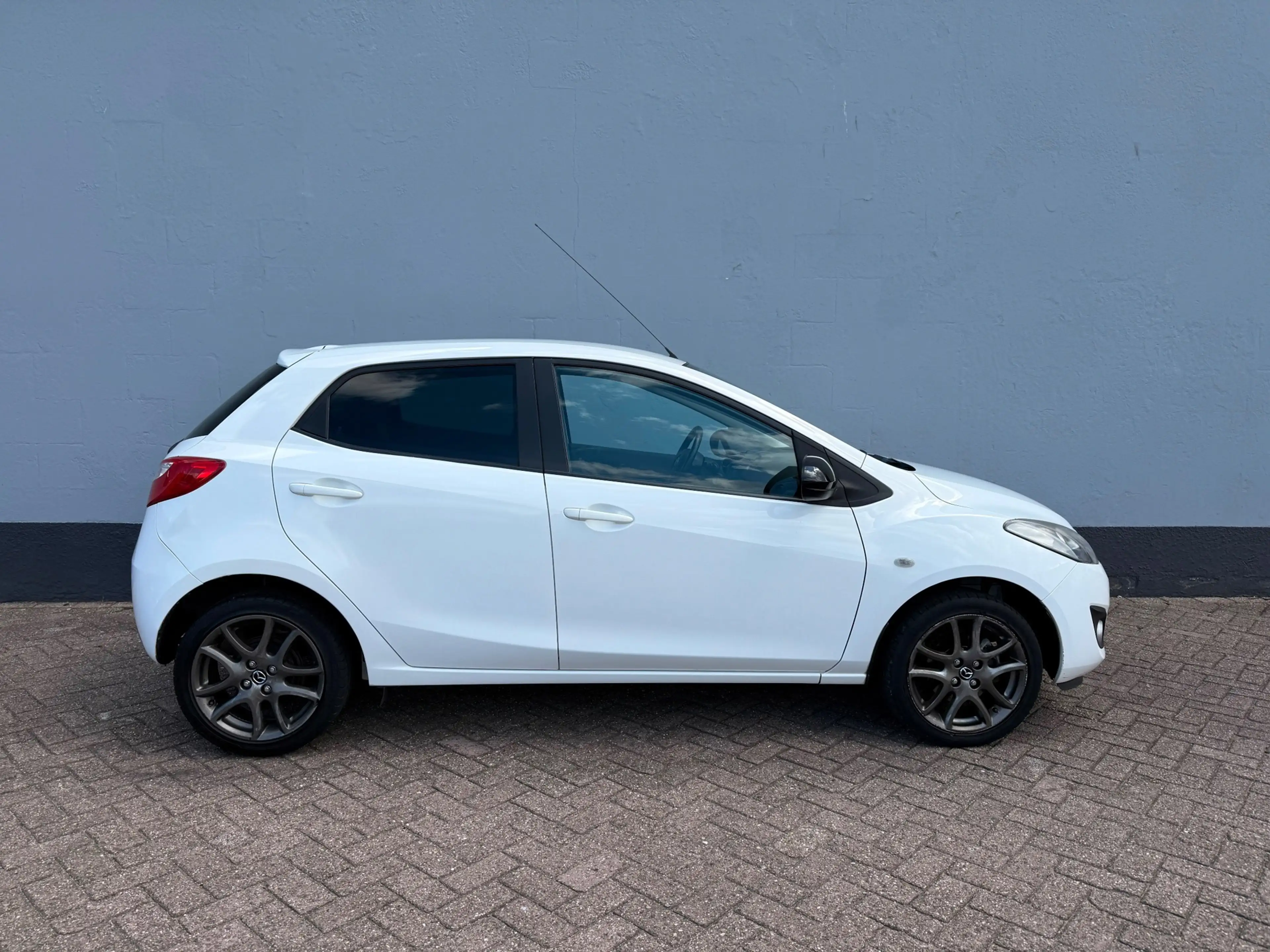 Mazda 2 1.3 TS Plus 5-Deurs - Airco - LMV — photo 4