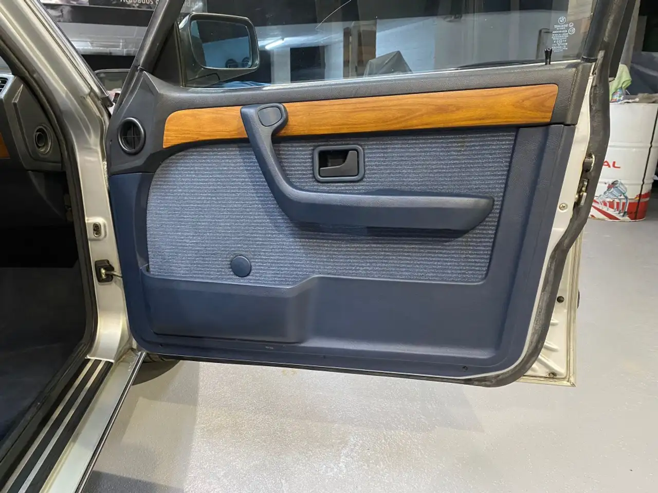 BMW 735i Aut., foto 11