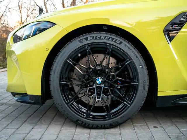 BMW M3 view 10