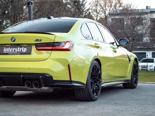 BMW M3 view 6