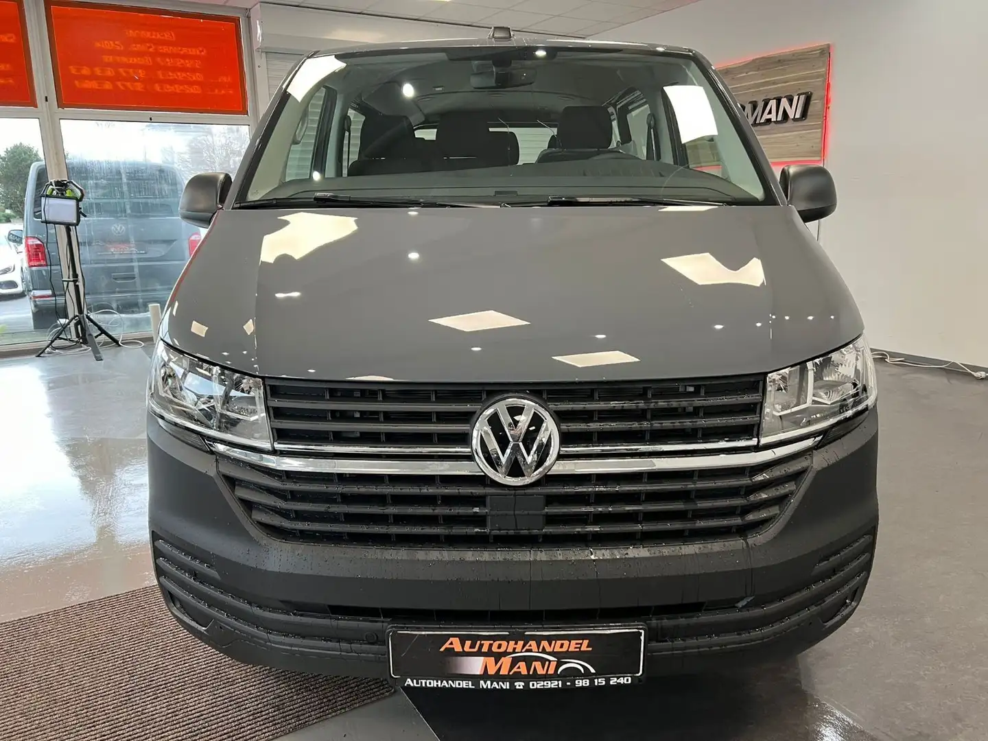 Volkswagen T6 Kombi T6.1 Kombi FWD 9 Sitzer 150 PS DSG Standheizung Šedá - 2