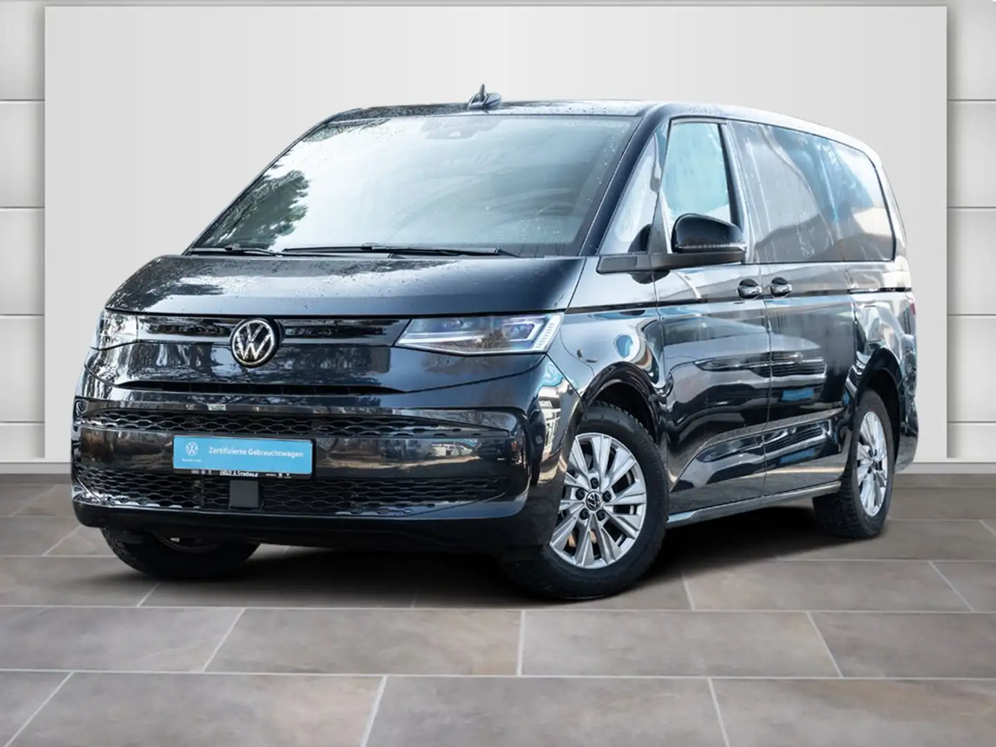 Volkswagen T7 Multivan Lang 2.0 TDI DSG IQ NAV 17" PANO SHZ Bleu - 2