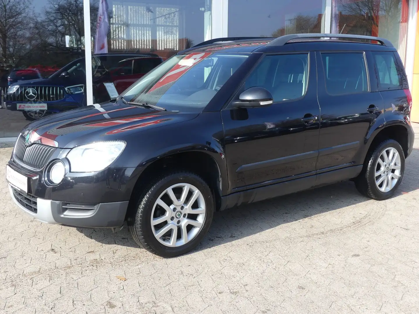 Skoda Yeti Ambition Plus Edition SHZ*PDC*Klima Negro - 2