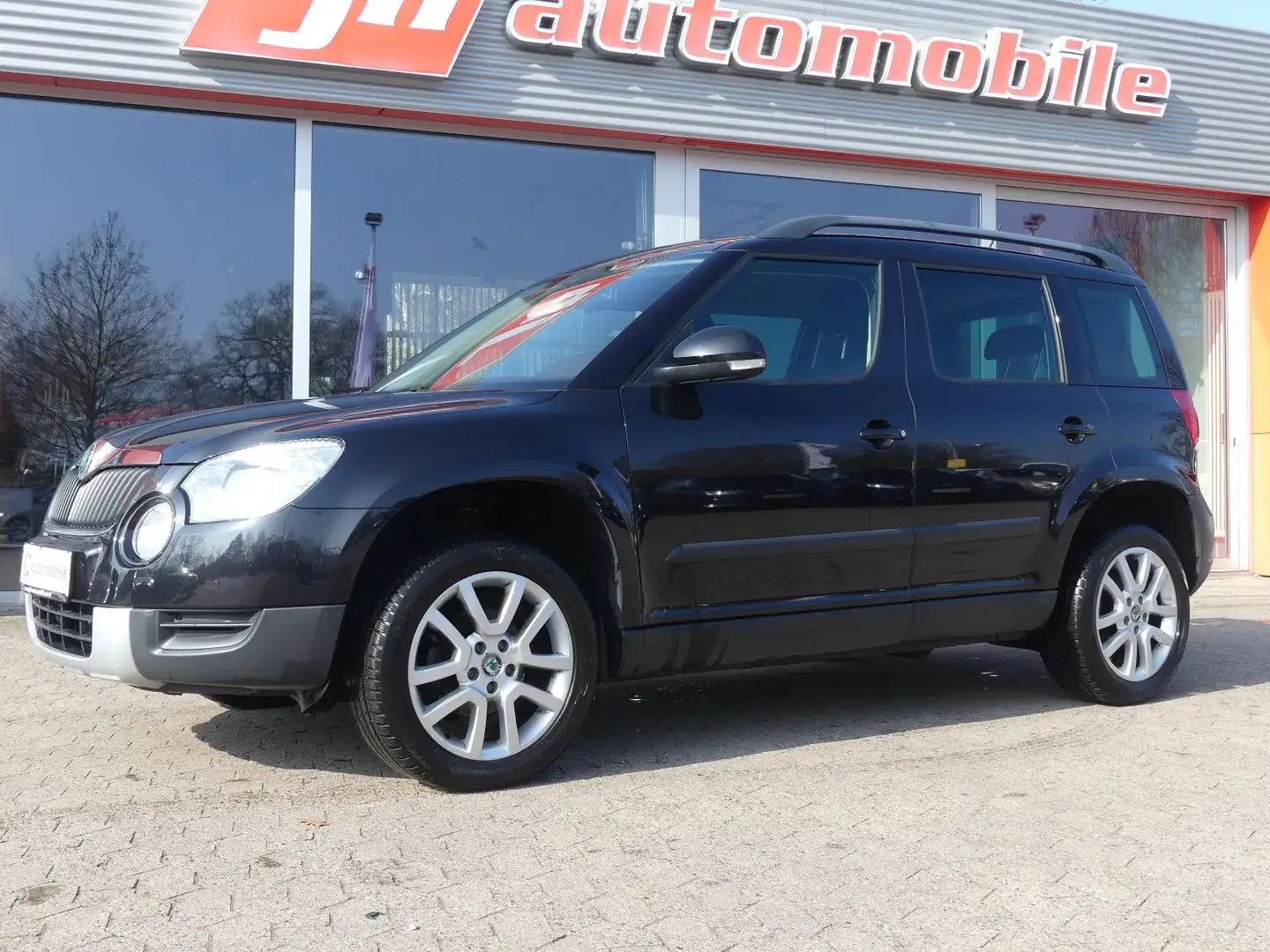Skoda Yeti Ambition Plus Edition SHZ*PDC*Klima Negro - 1
