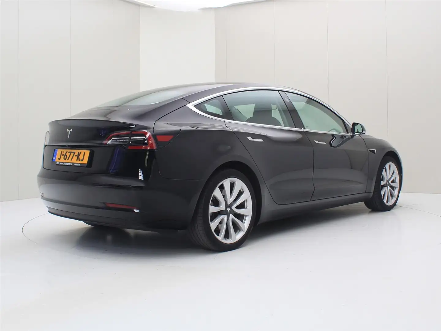 Tesla Model 3 Standard RWD Plus SoH 92% [ AUTOPILOT+19'' LMV+60 Zwart - 2