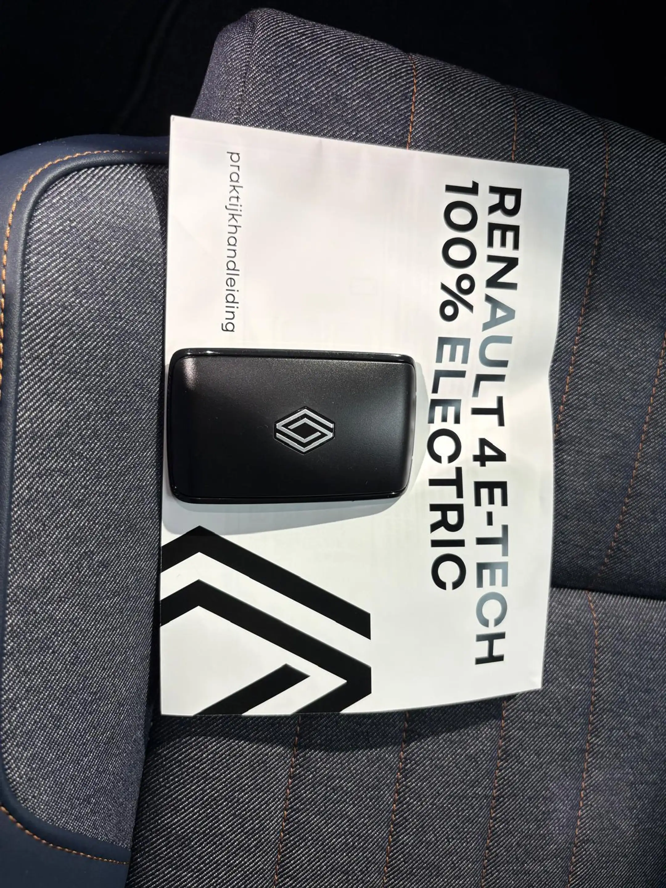 Renault R 4 comfort range iconic 52 kWh | Demo | — photo 10