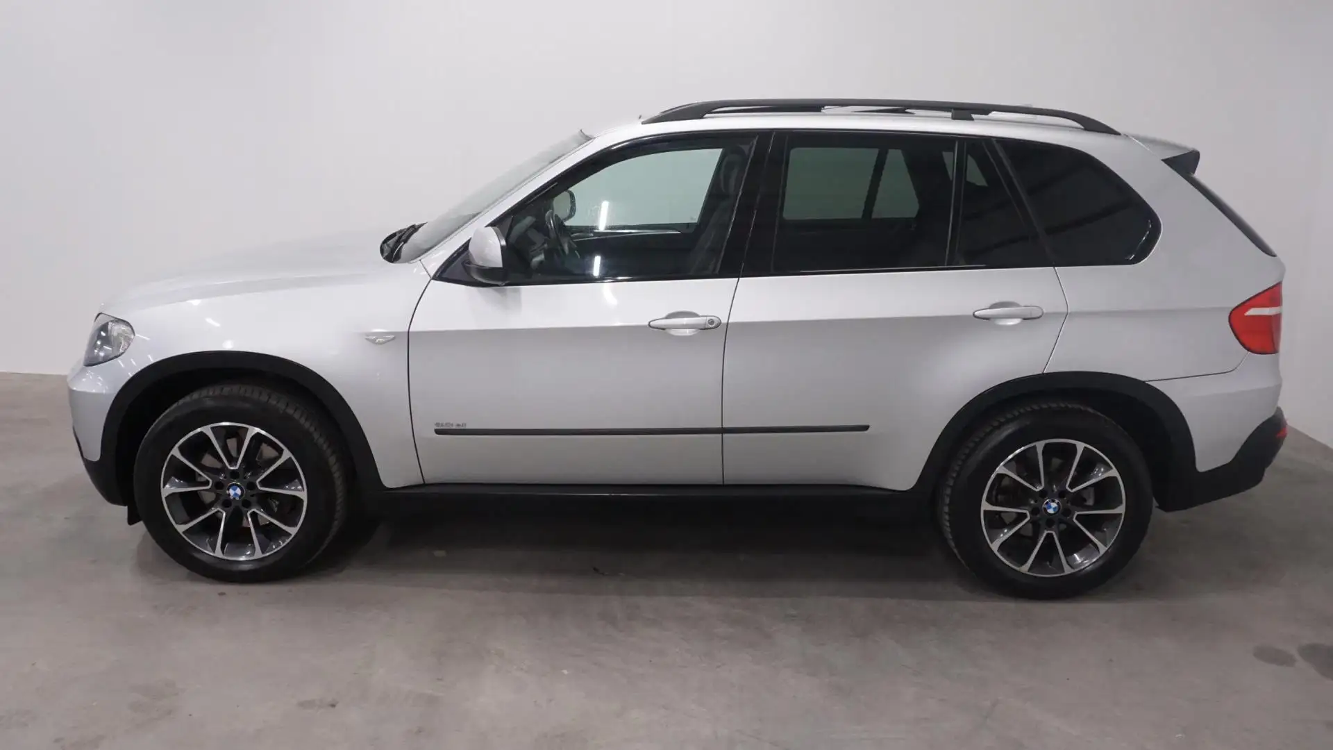 BMW X5 XDrive30i High Executive Grijs - 2