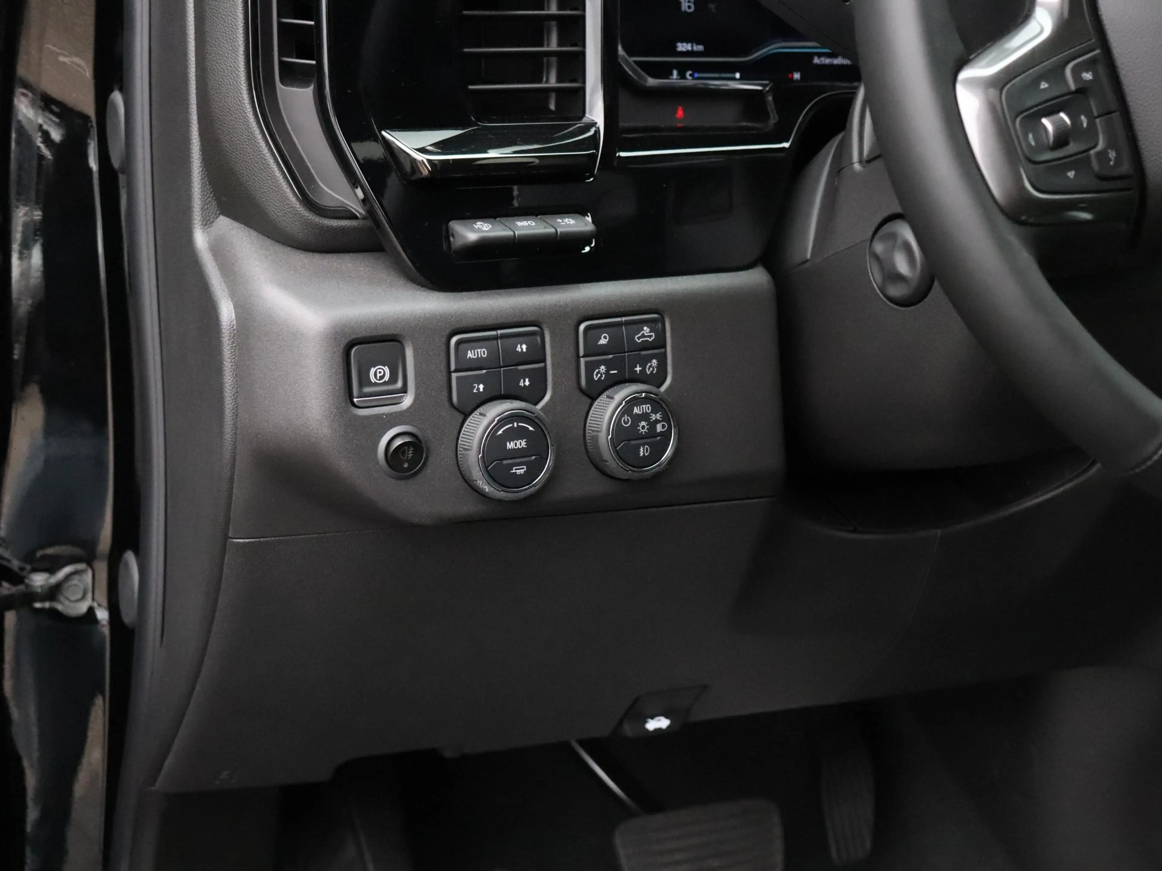 Chevrolet Silverado ZR2 | LEDER | MEMORY | BOSE | TREKHAAK | STOELVERK — photo 23