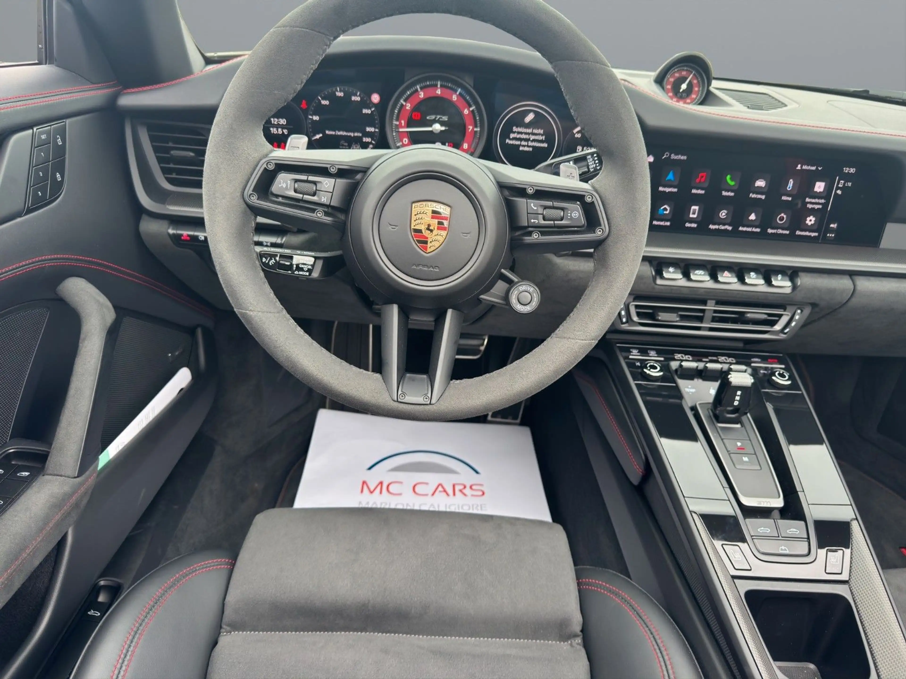 Porsche 911 Carrera GTS Cabriolet — photo 12