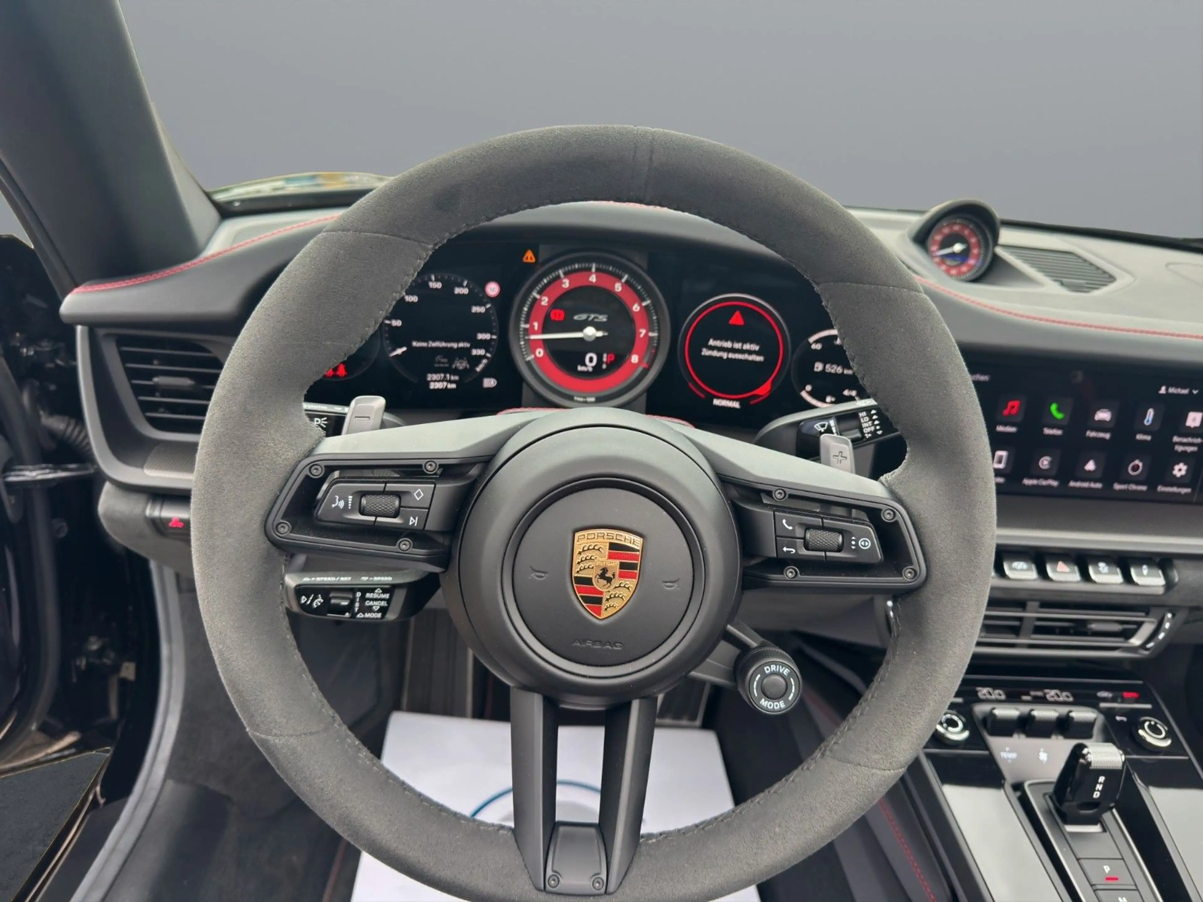Porsche 911 Carrera GTS Cabriolet — photo 10
