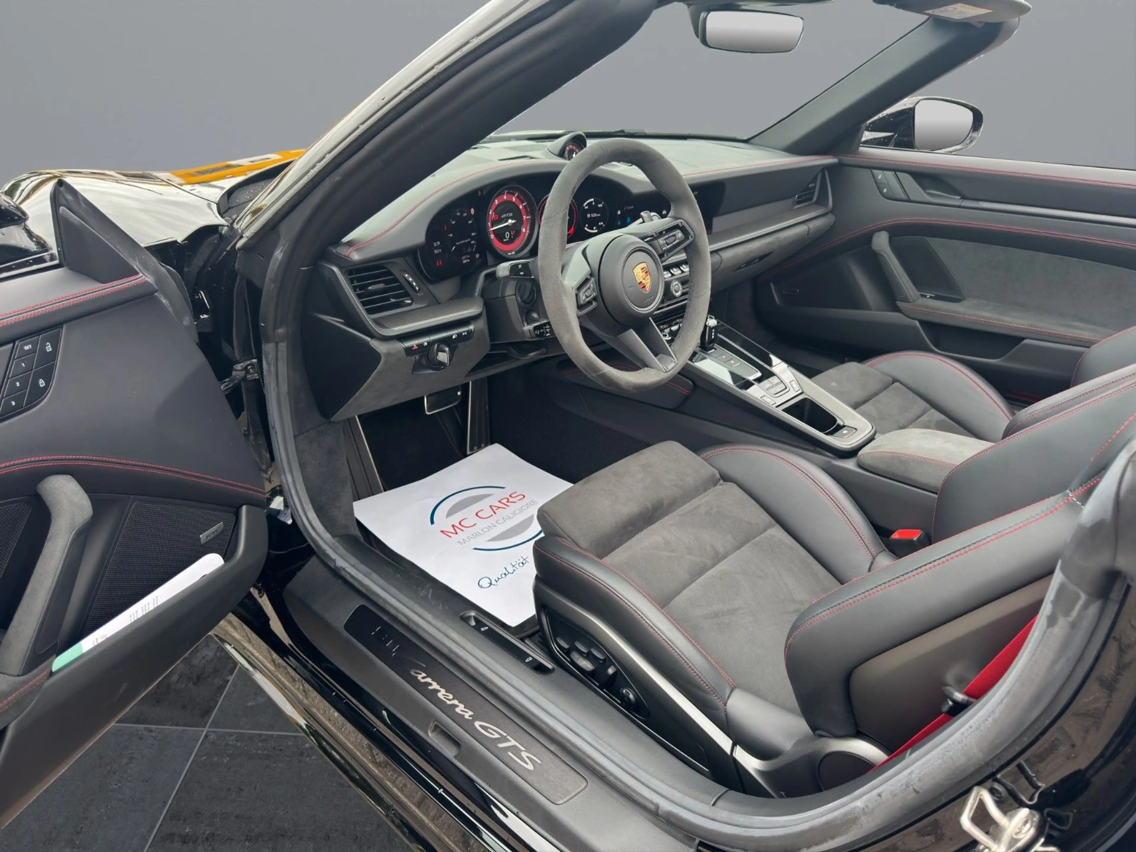 Porsche 911 Carrera GTS Cabriolet — photo 9