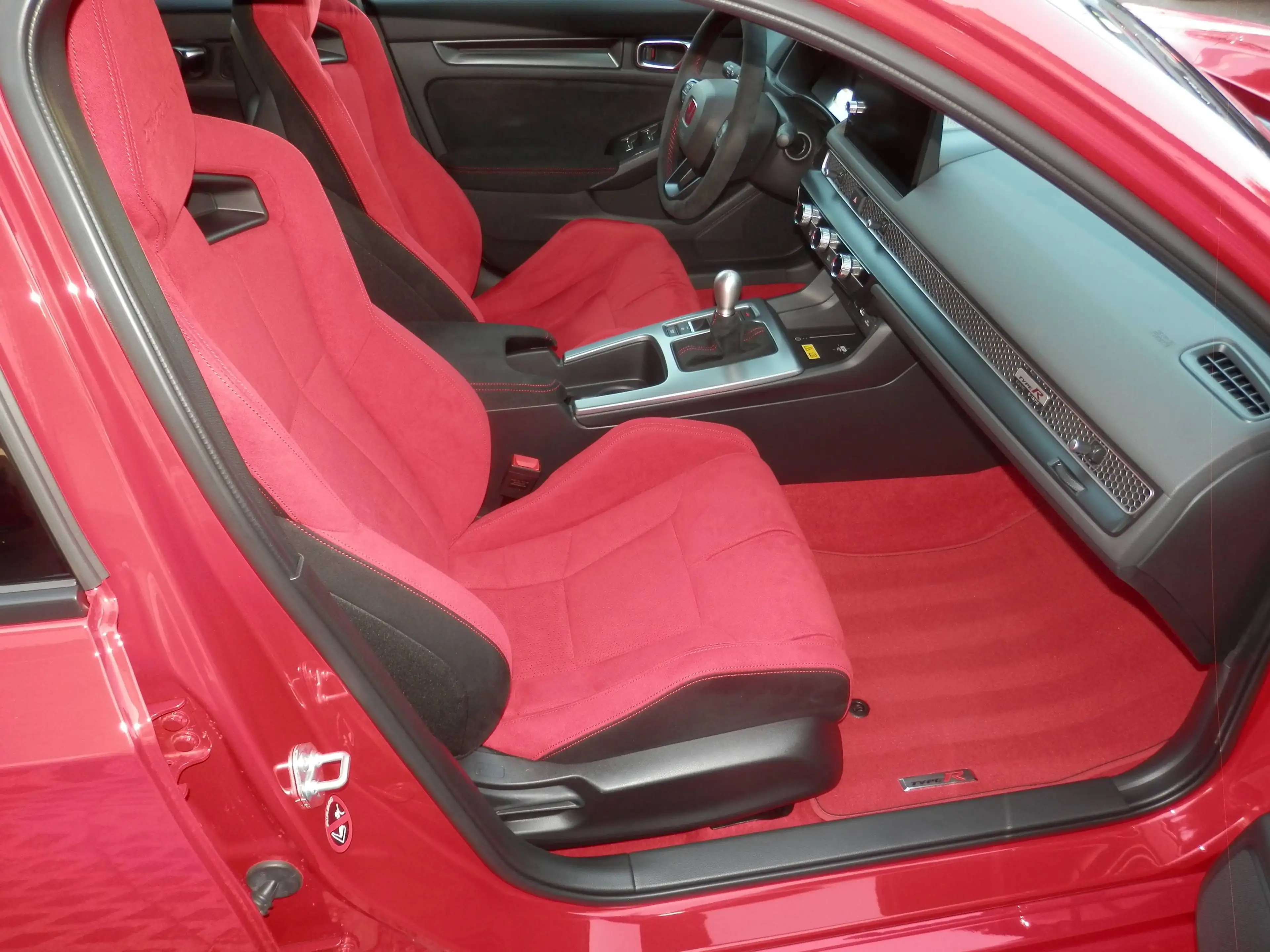 Honda Civic 2,0 VTEC Turbo Type R — photo 12