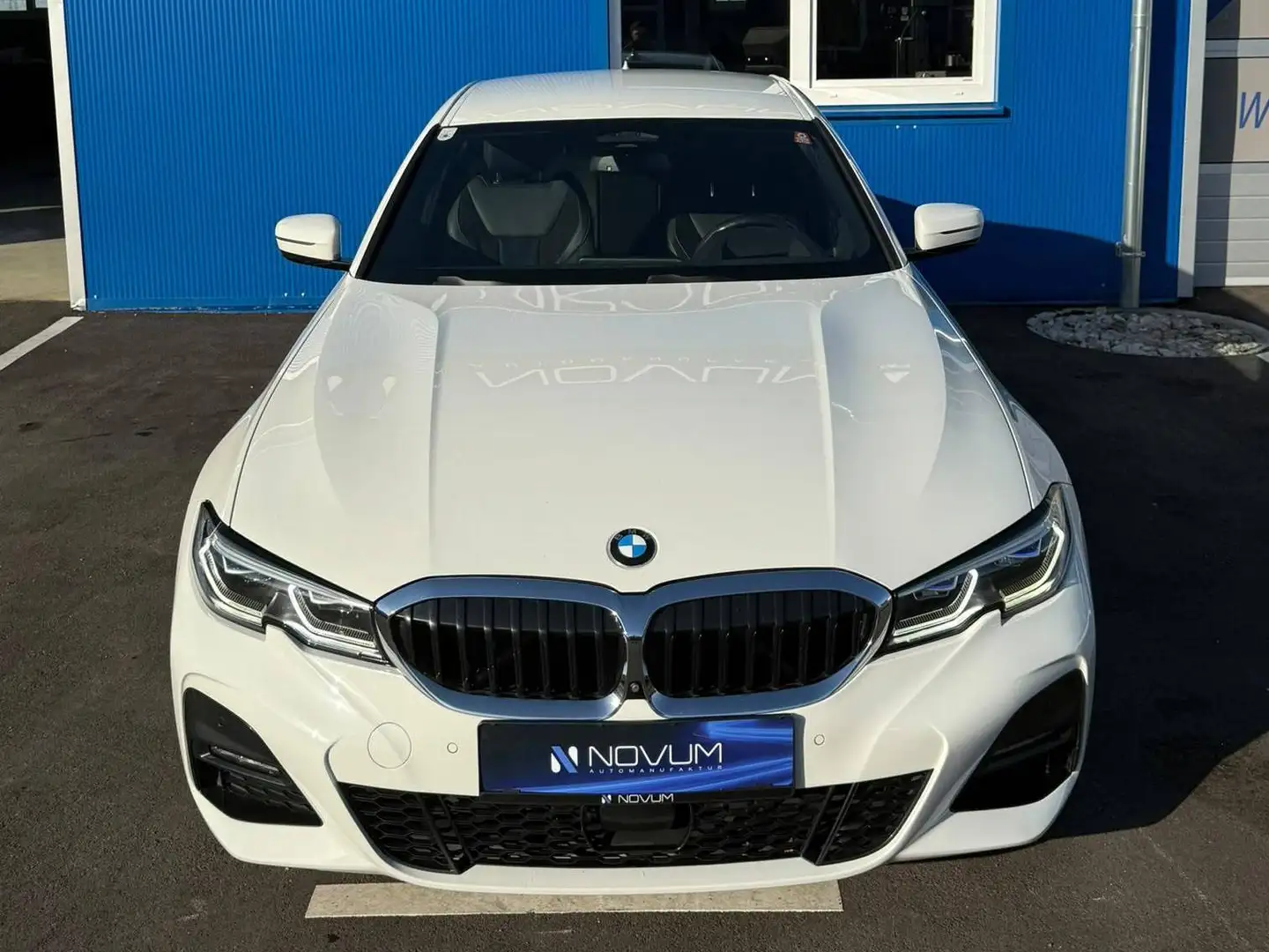 BMW 320 320 d xDrive M Sport Weiß - 2