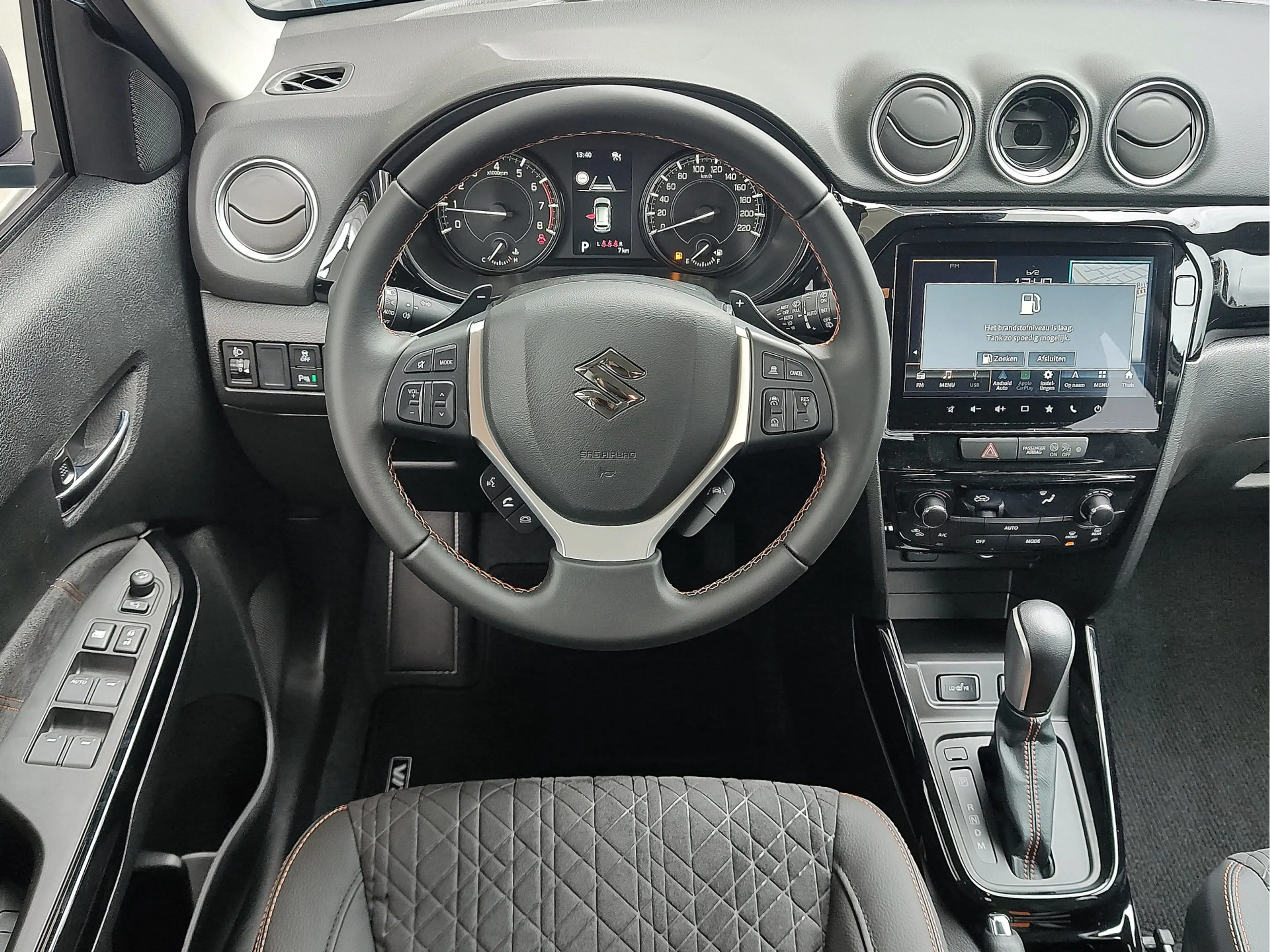 Suzuki Vitara 1.4 BOOSTERJET SMART HYBRID SPECIAL EDITION | DEMO — photo 12