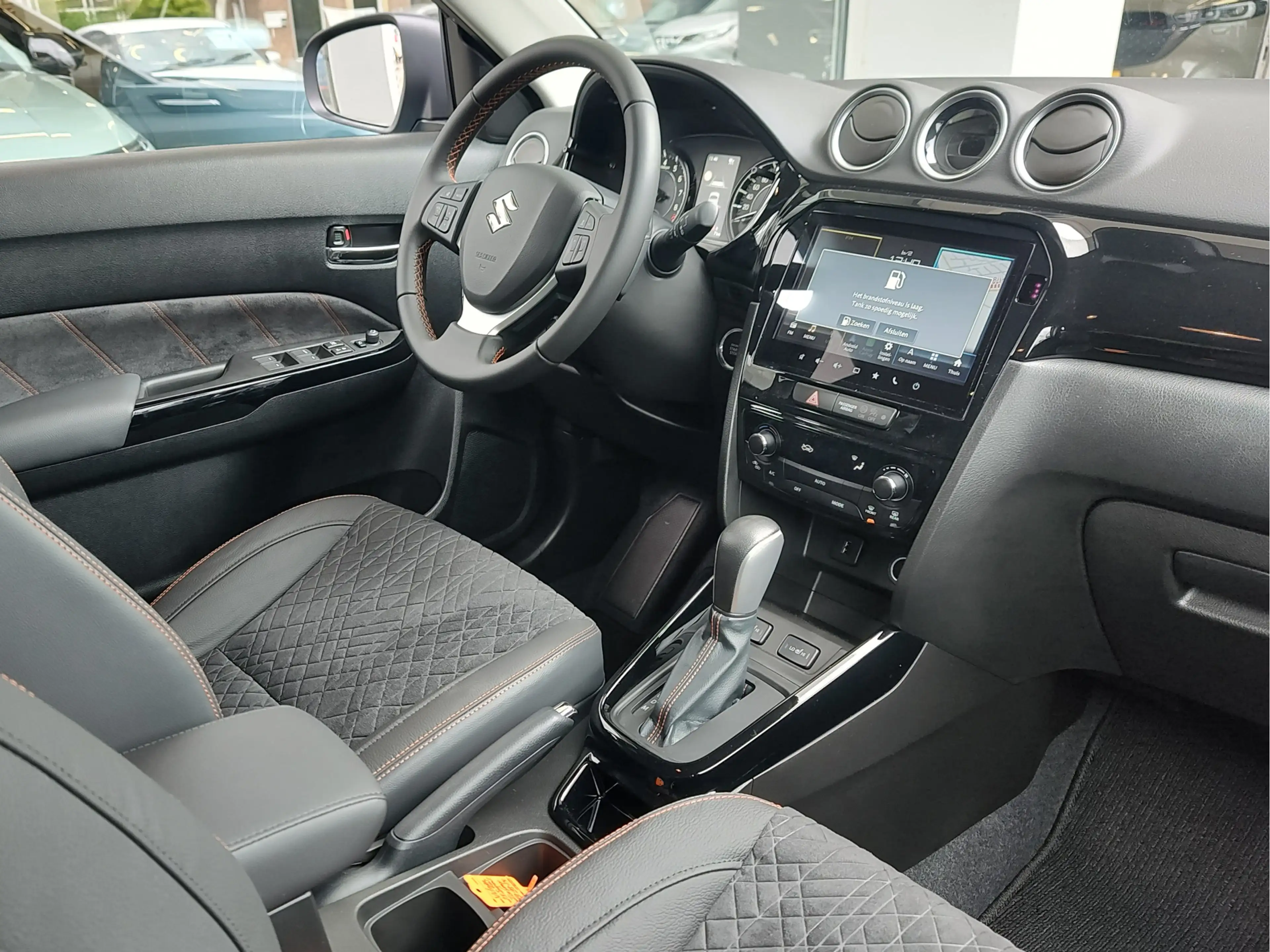 Suzuki Vitara 1.4 BOOSTERJET SMART HYBRID SPECIAL EDITION | DEMO — photo 9