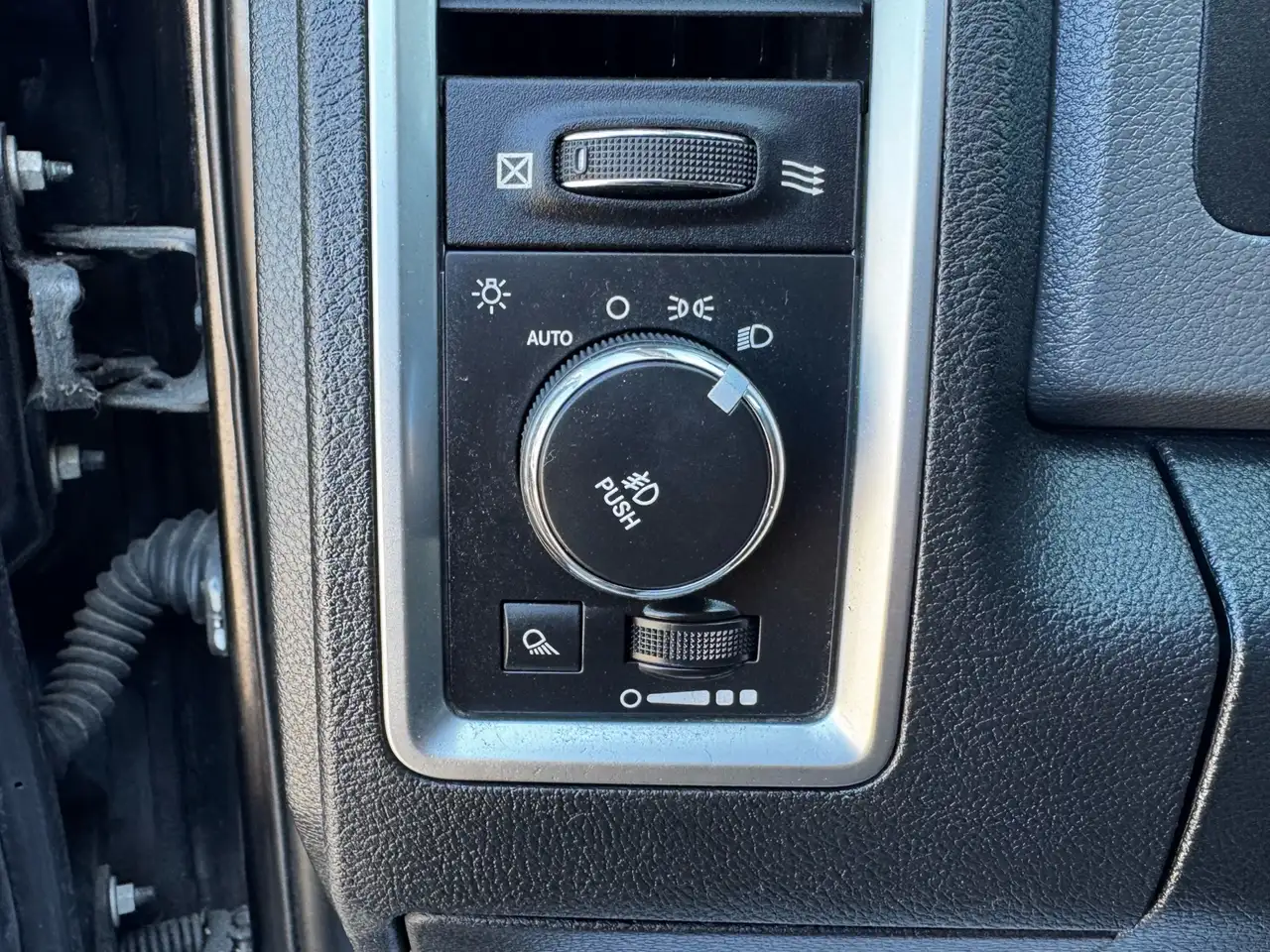 RAM 1500 photo RAM 1500