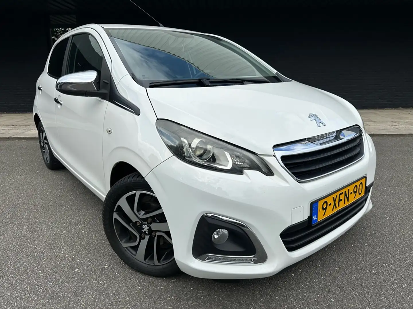 Peugeot 108 1.0 e-VTi Première Wit - 1