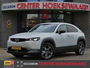 E-SKYACTIV 143pk Aut First Edition | Stoelverwarmi