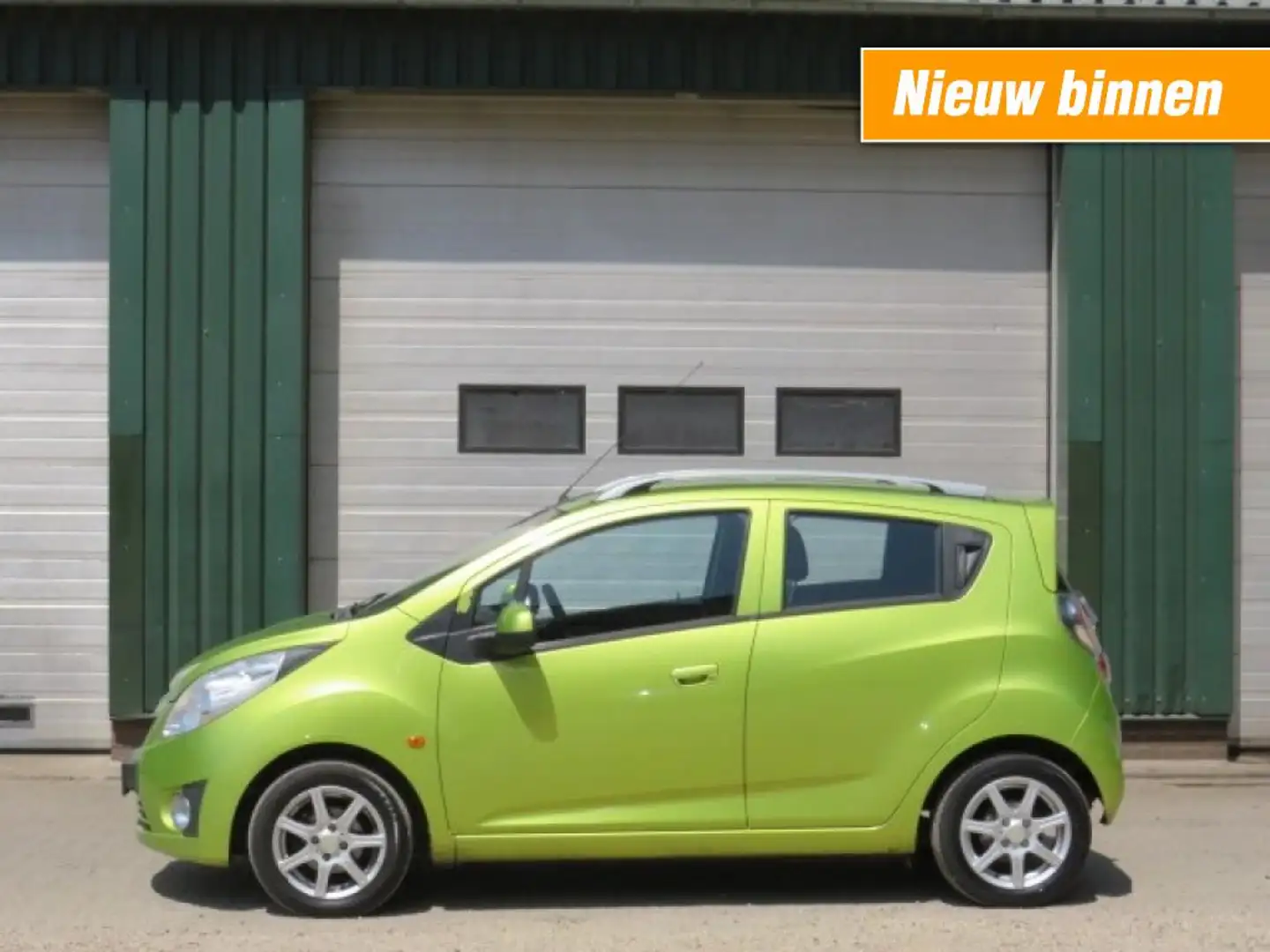 Chevrolet Spark 1.0 16V LT Groen - 1