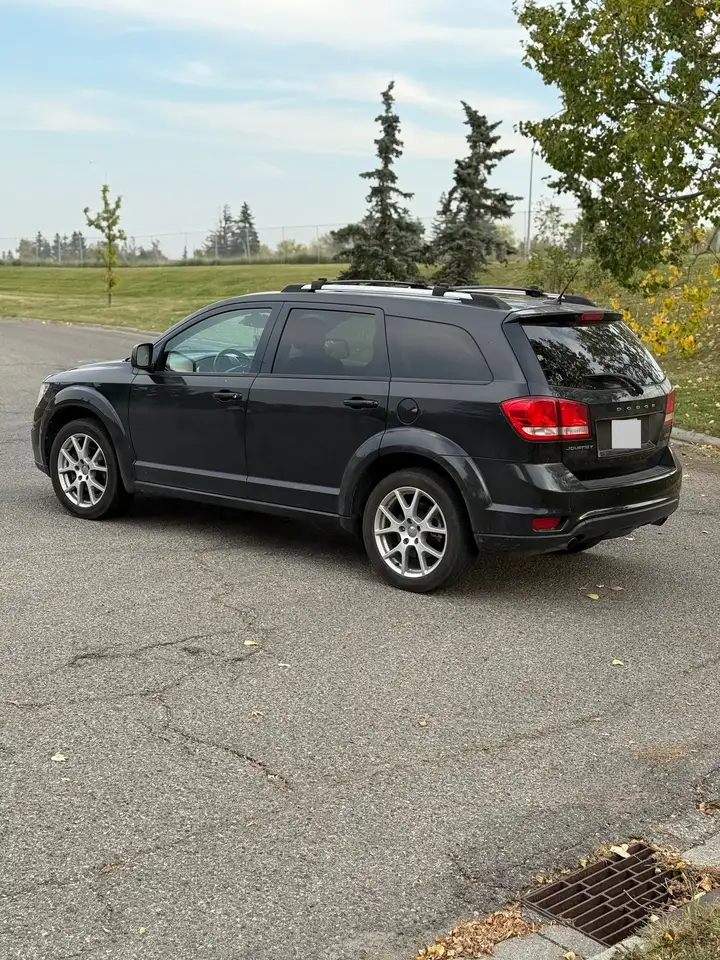 Dodge Journey снимка Dodge Journey
