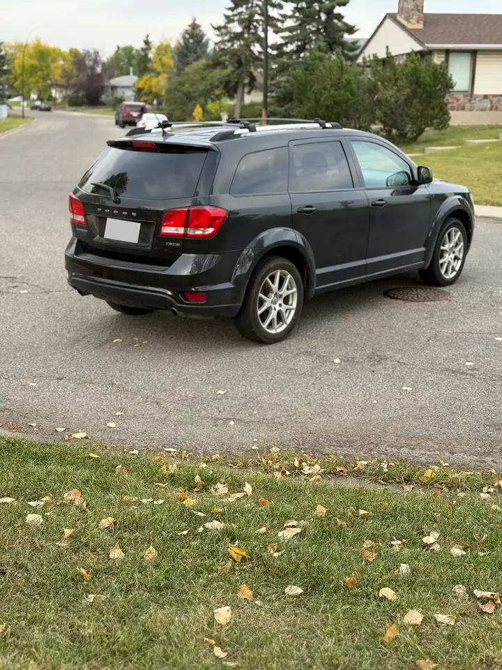 Dodge Journey снимка Dodge Journey