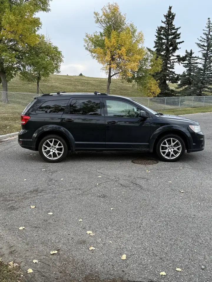 Dodge Journey снимка Dodge Journey