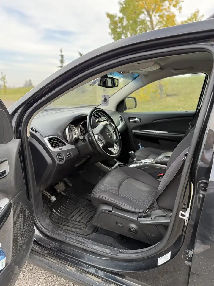 Dodge Journey снимка Dodge Journey