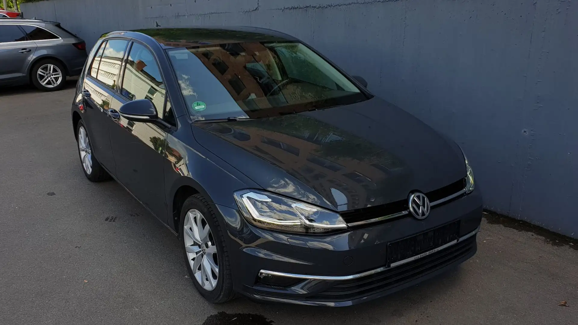 Volkswagen Golf 2.0 TDI DSG Highline Navi+/Alcantara/ACC/17 Grau - 2