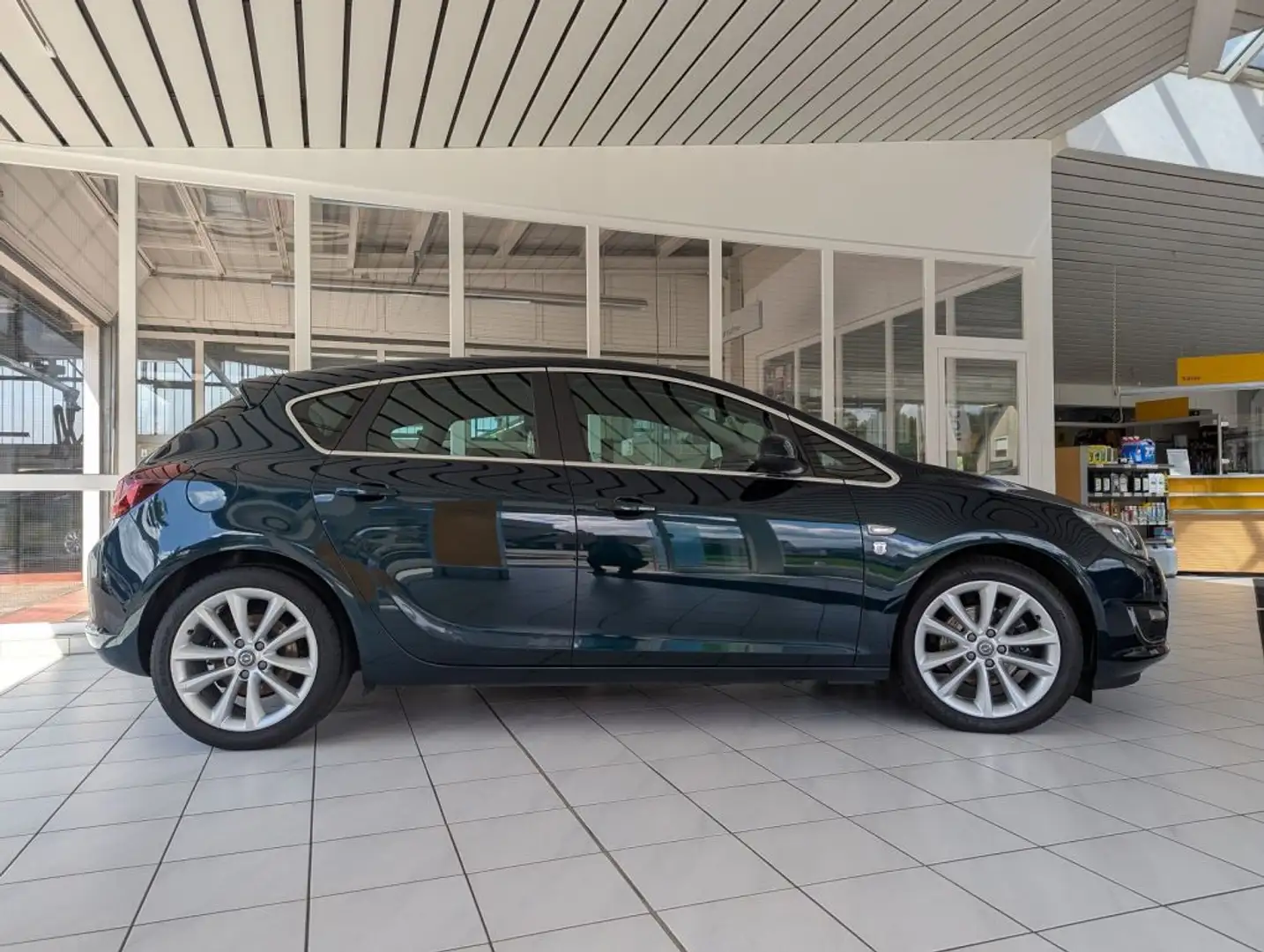 Opel Astra 1.6 ECOTEC DI Turbo Style Vert - 1