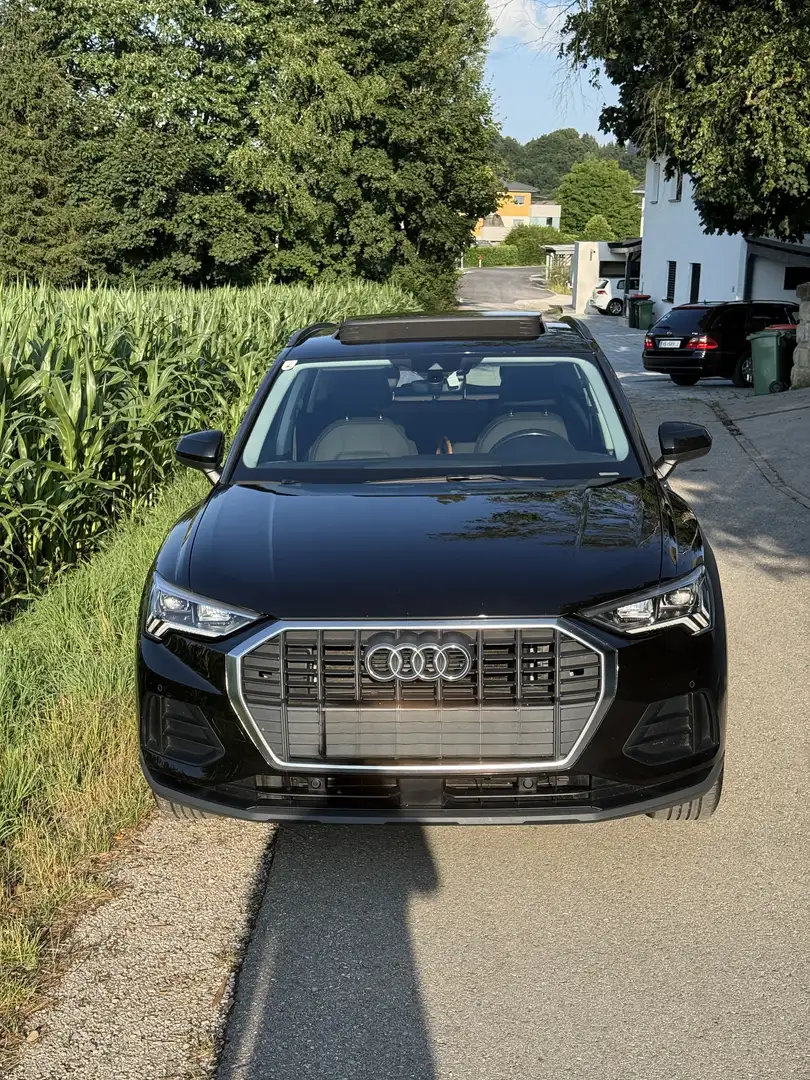 Audi Q3 35 TFSI basis Schwarz - 1